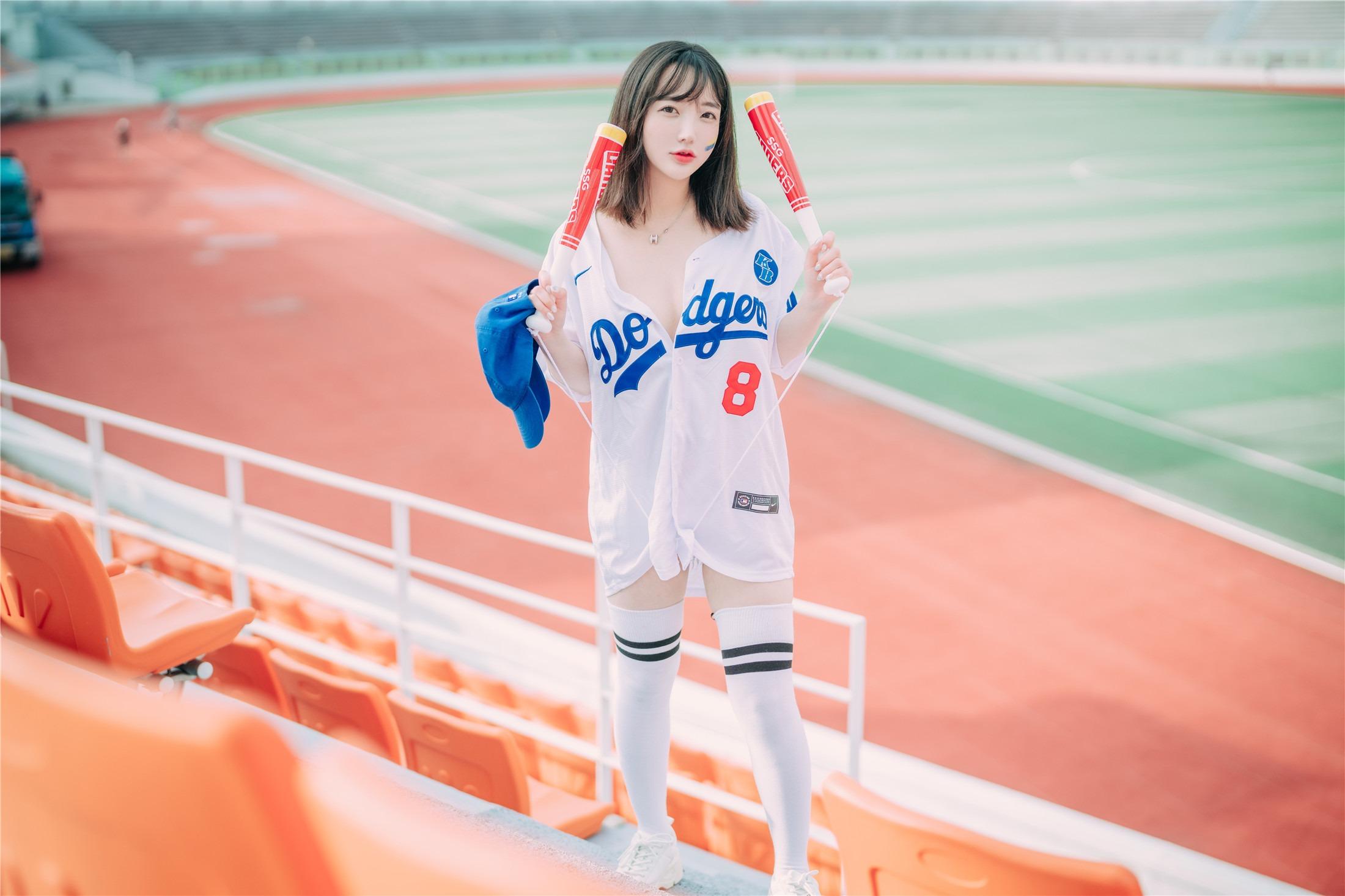 DJAWA] Son Ye-Eun - Cheer Up in the Summer 126P