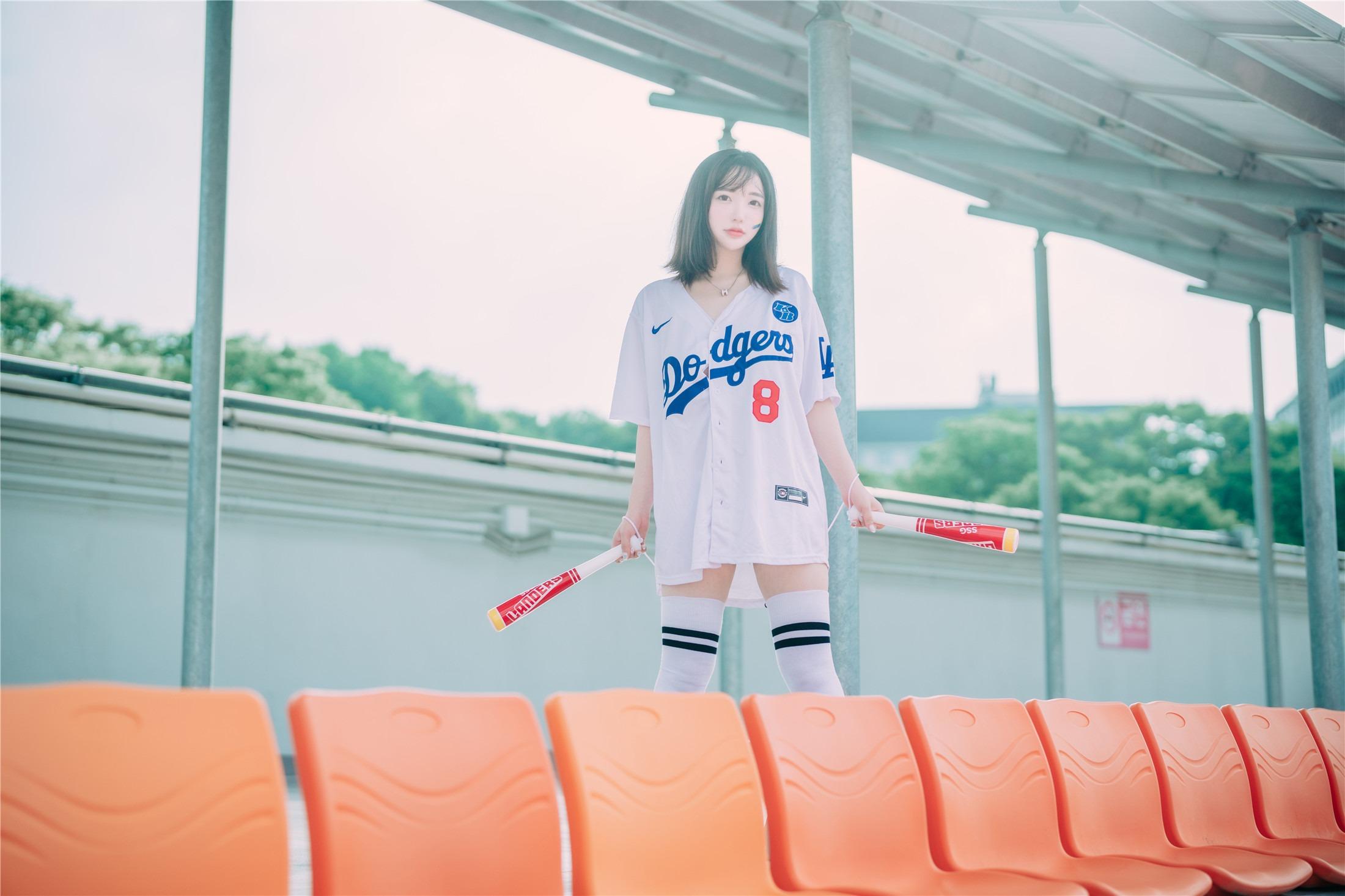 DJAWA] Son Ye-Eun - Cheer Up in the Summer 126P