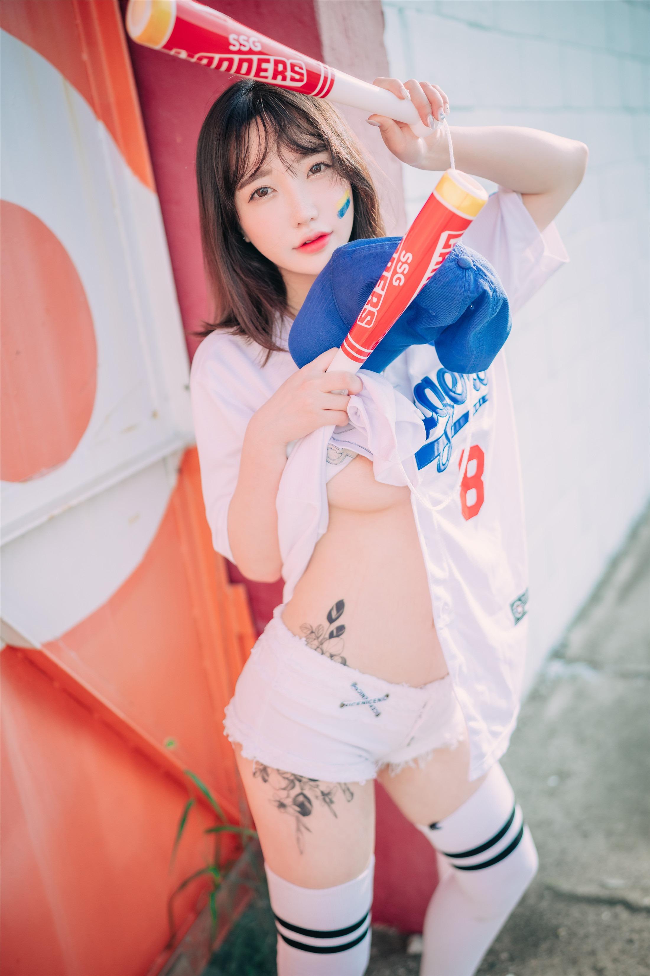 DJAWA] Son Ye-Eun - Cheer Up in the Summer 126P
