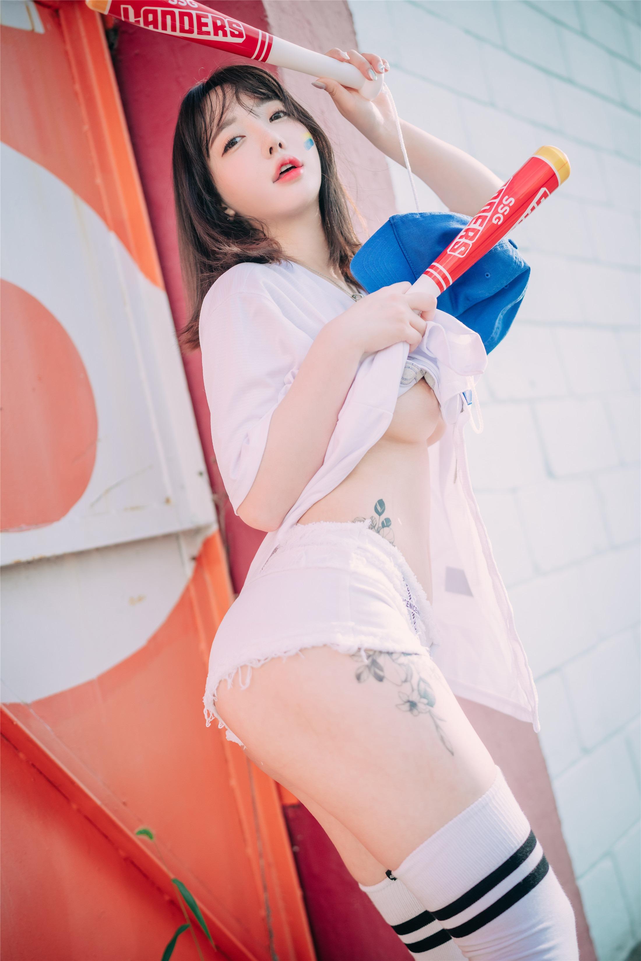 DJAWA] Son Ye-Eun - Cheer Up in the Summer 126P