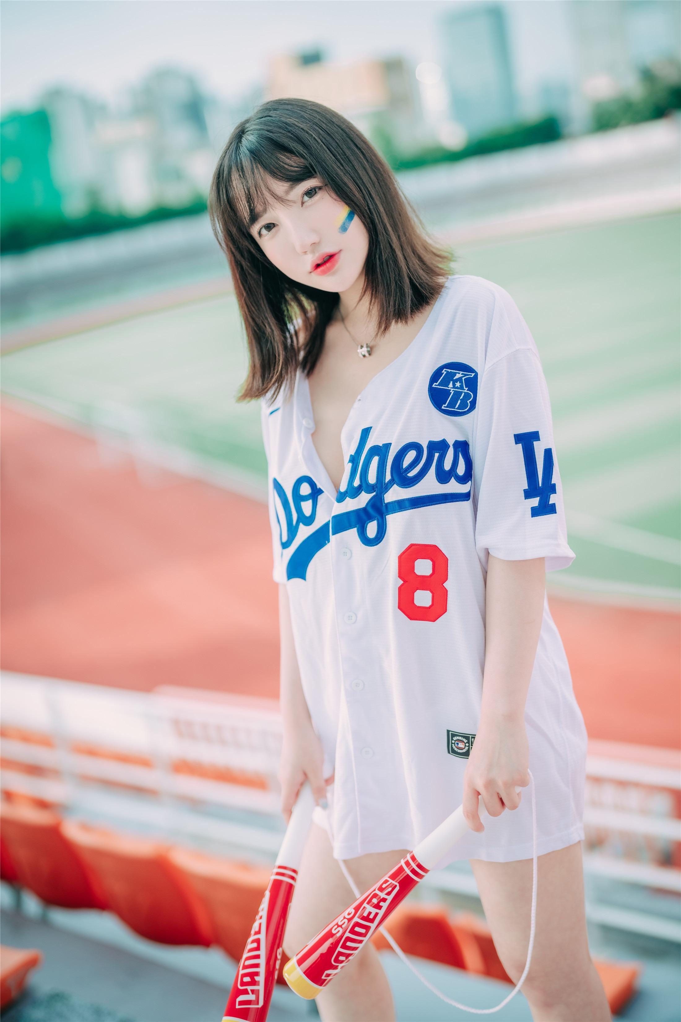 DJAWA] Son Ye-Eun - Cheer Up in the Summer 126P