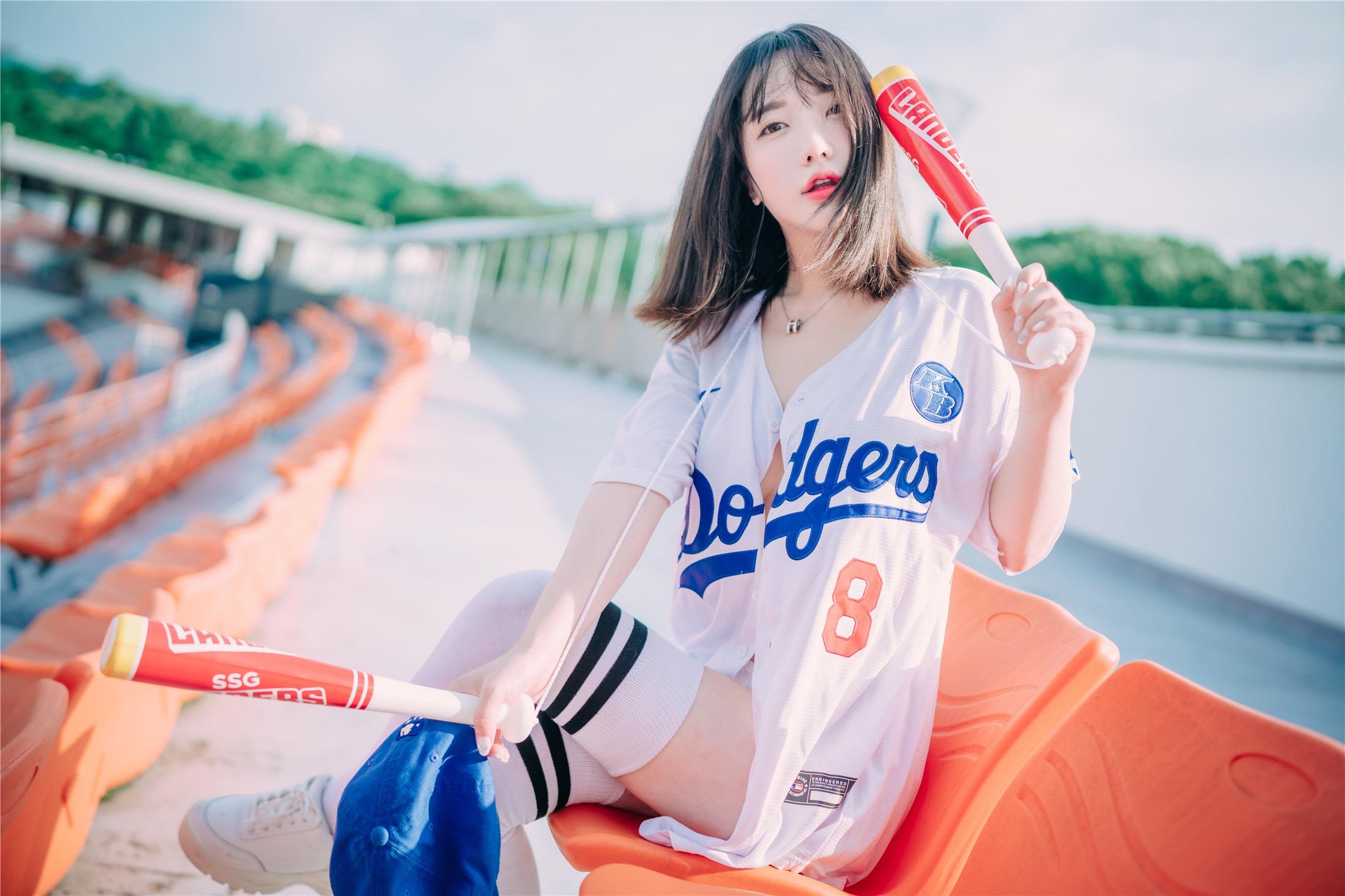 DJAWA] Son Ye-Eun - Cheer Up in the Summer 126P