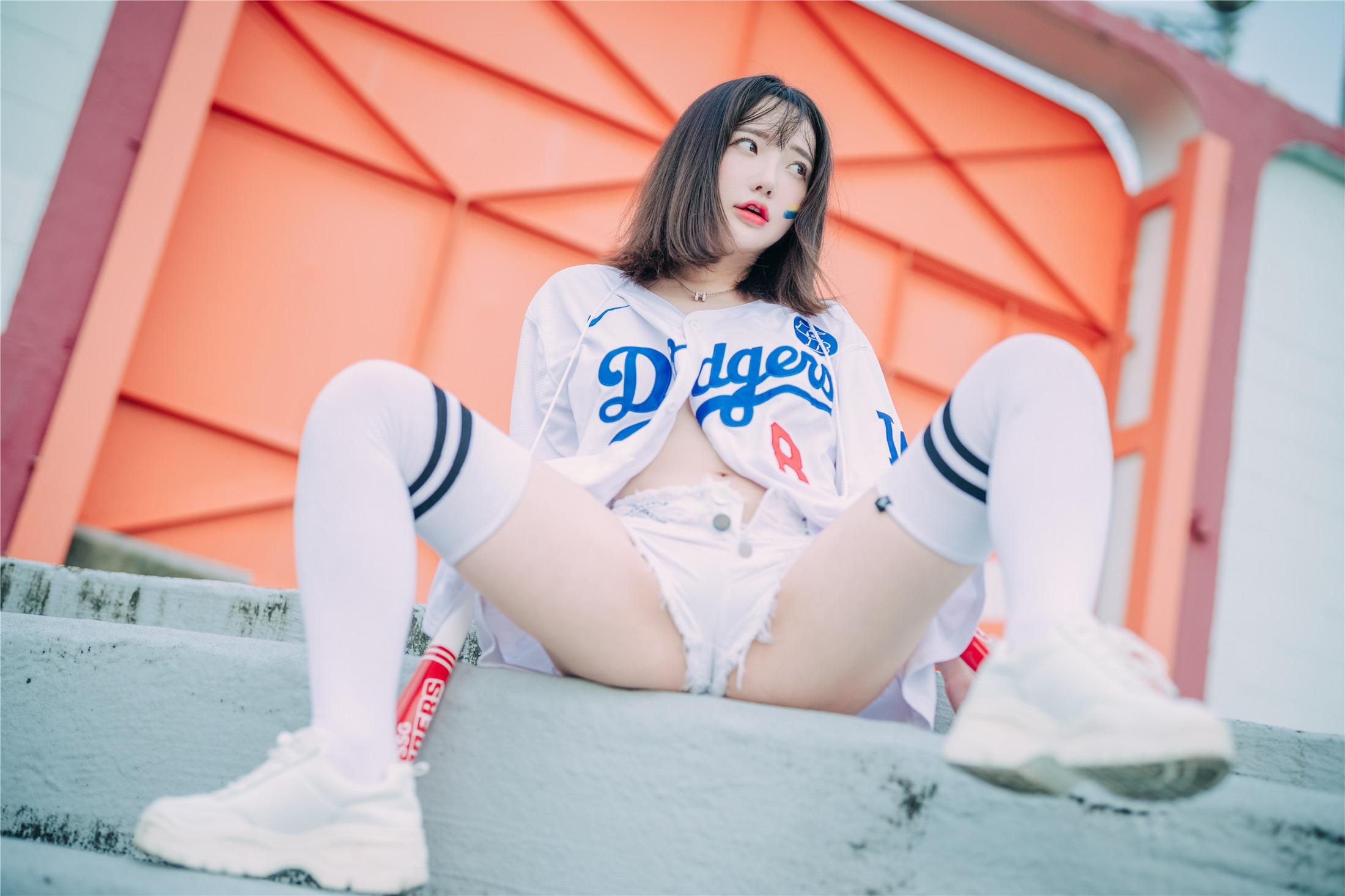 DJAWA] Son Ye-Eun - Cheer Up in the Summer 126P