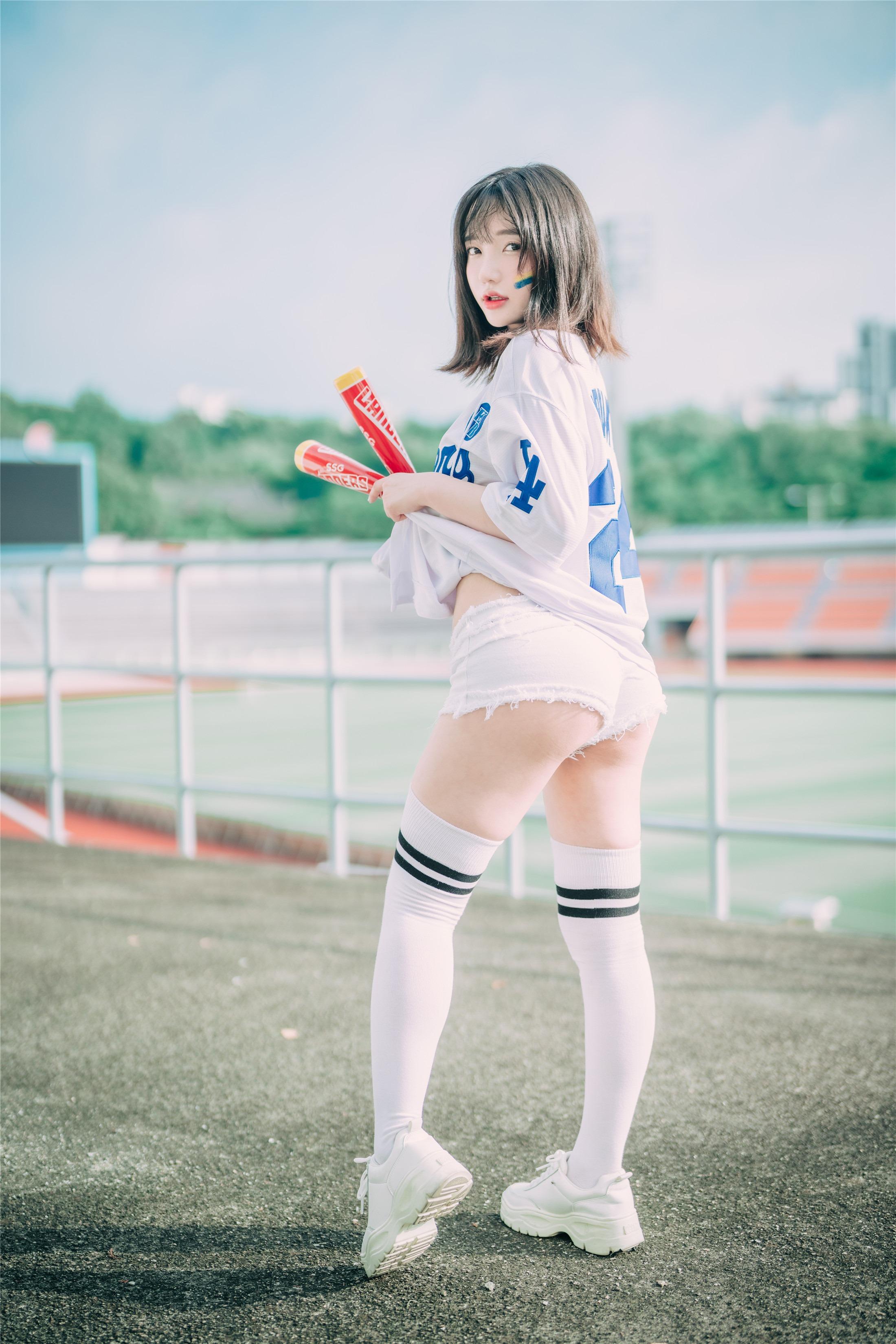 DJAWA] Son Ye-Eun - Cheer Up in the Summer 126P
