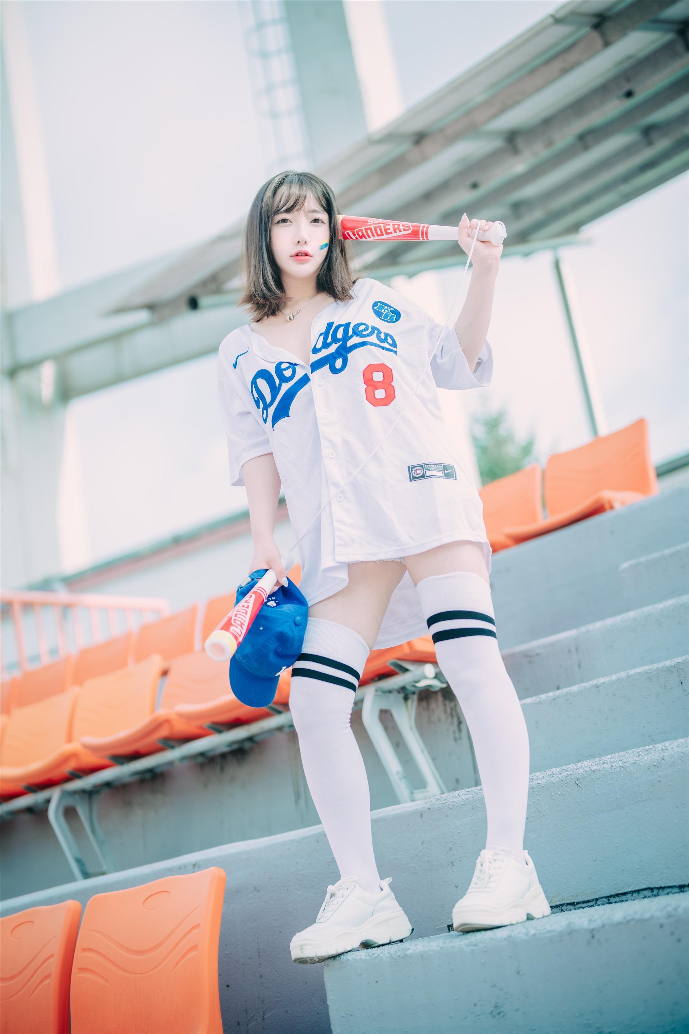 DJAWA] Son Ye-Eun - Cheer Up in the Summer 126P