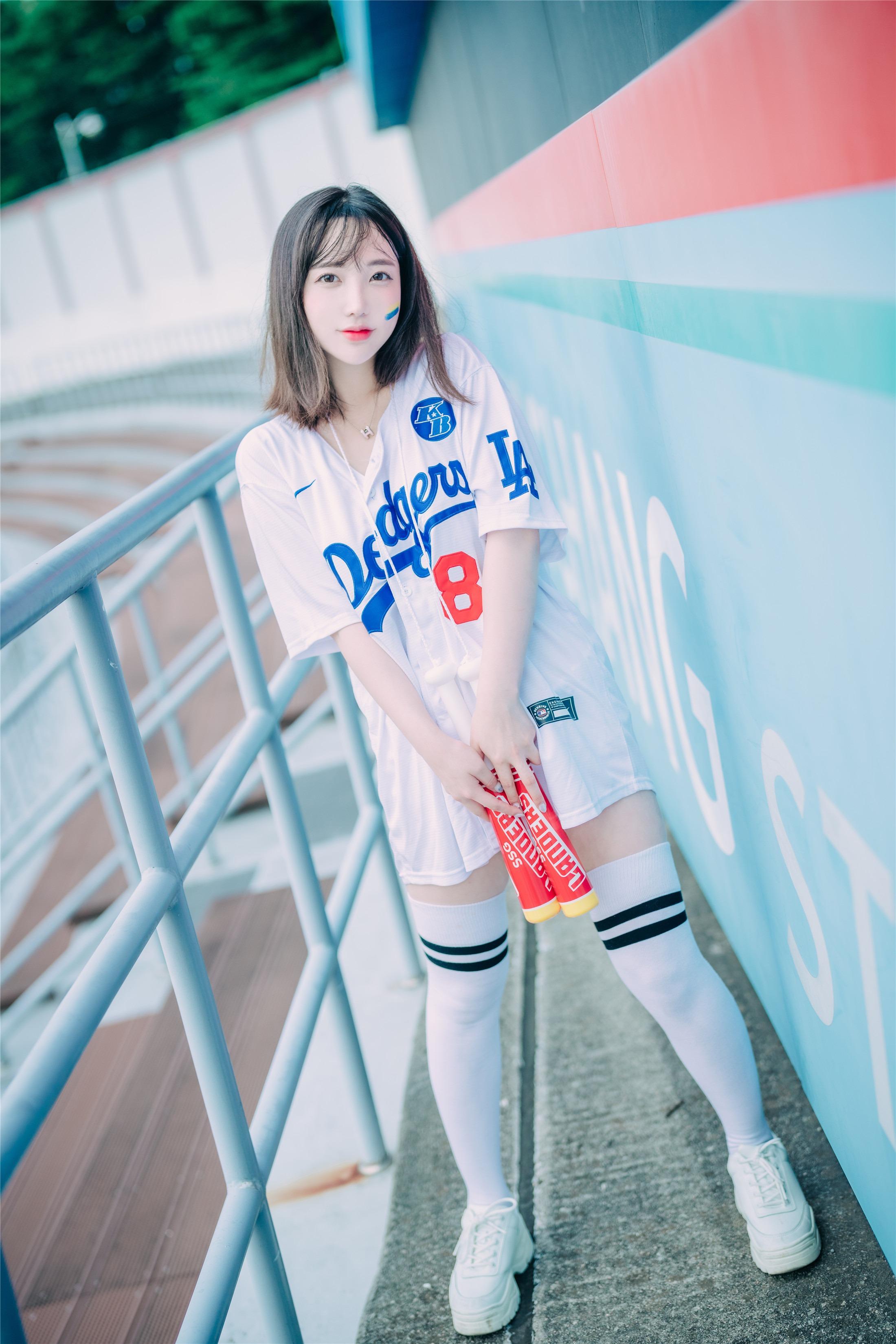 DJAWA] Son Ye-Eun - Cheer Up in the Summer 126P