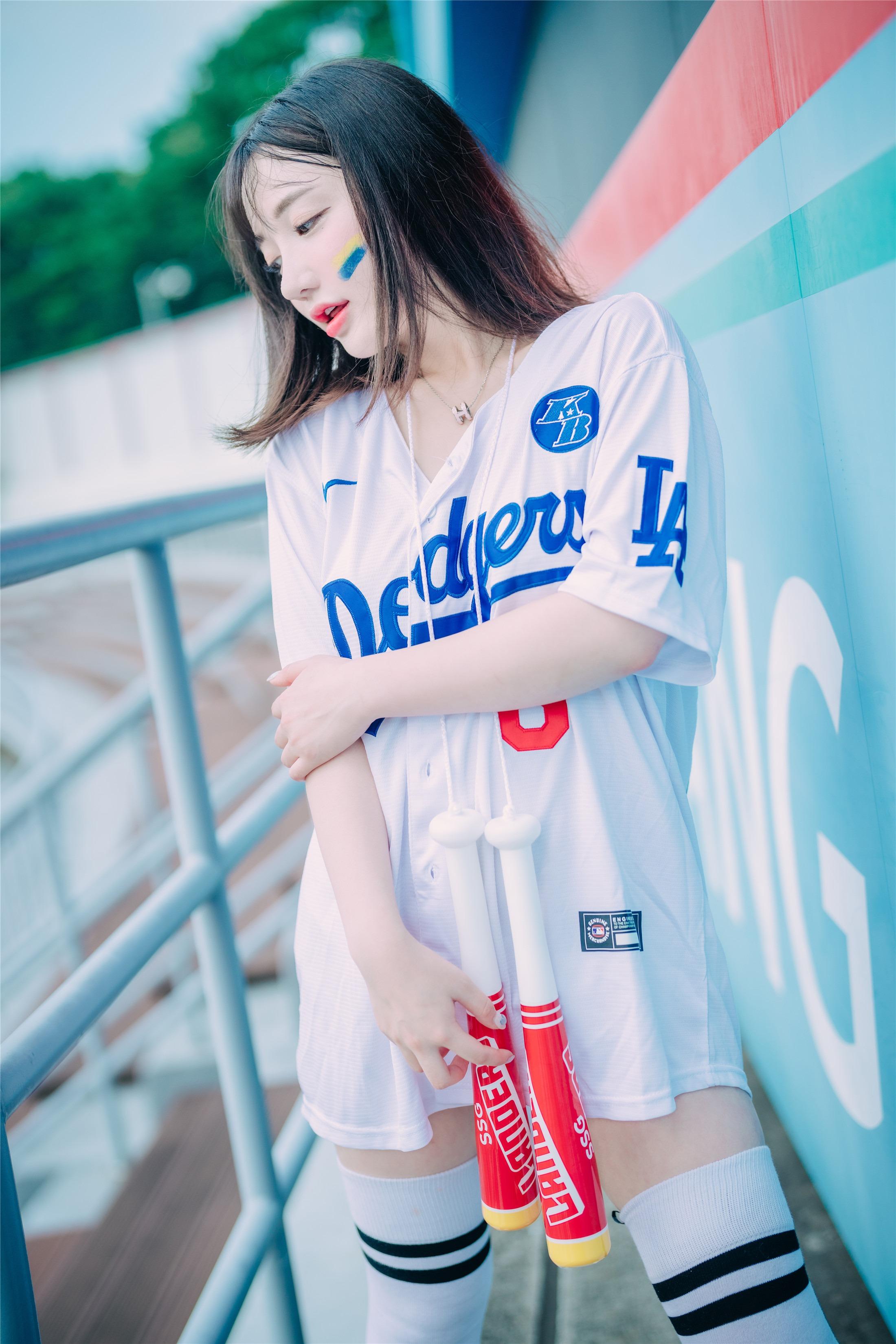 DJAWA] Son Ye-Eun - Cheer Up in the Summer 126P