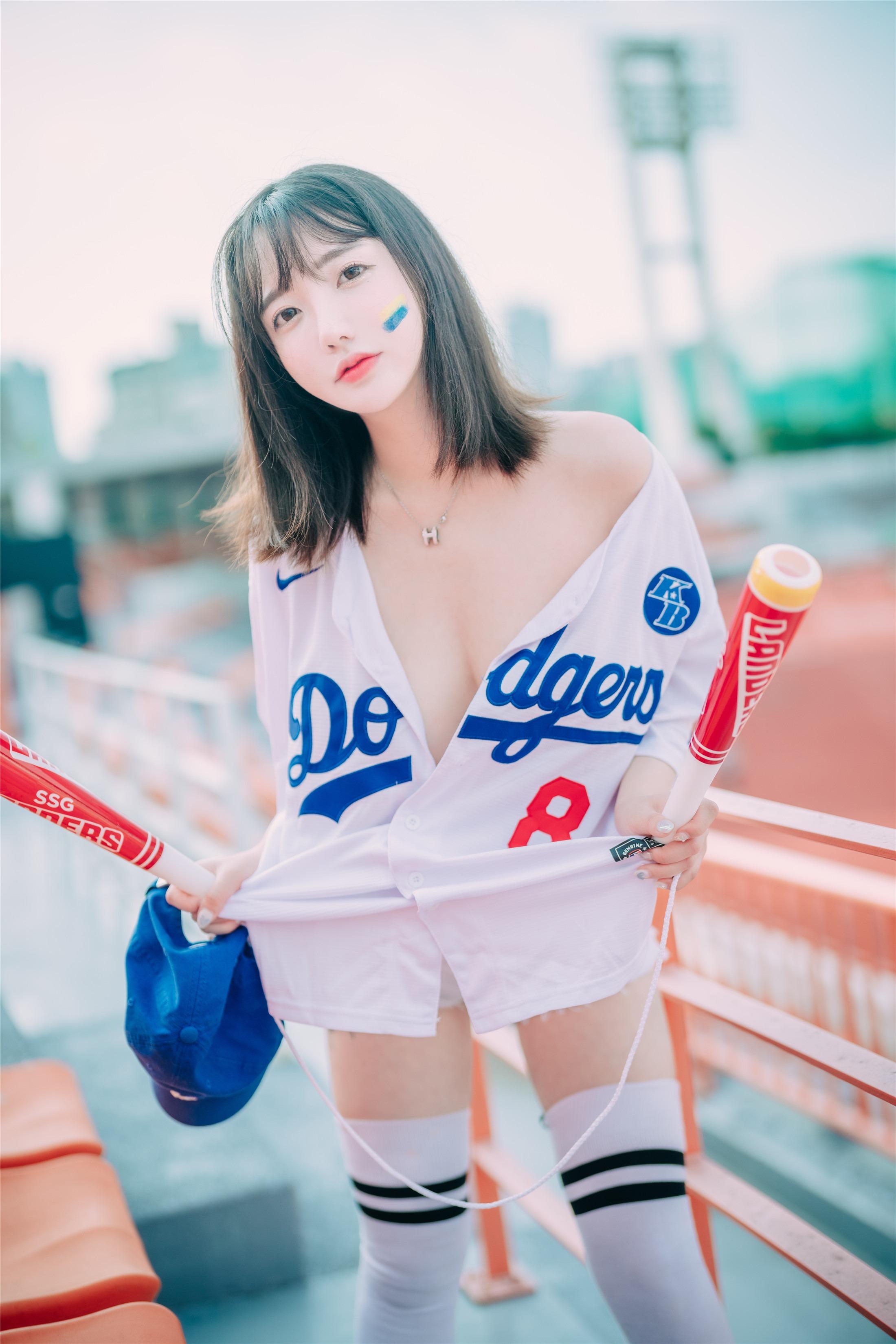 DJAWA] Son Ye-Eun - Cheer Up in the Summer 126P
