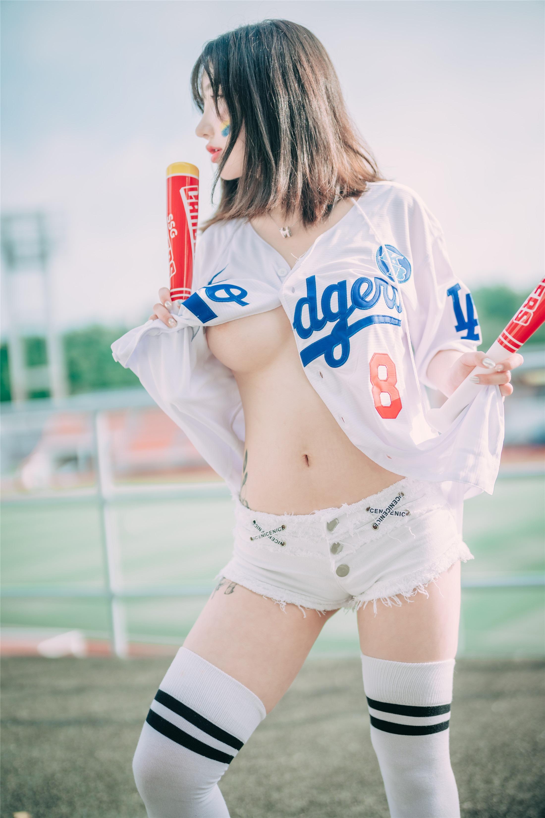 DJAWA] Son Ye-Eun - Cheer Up in the Summer 126P