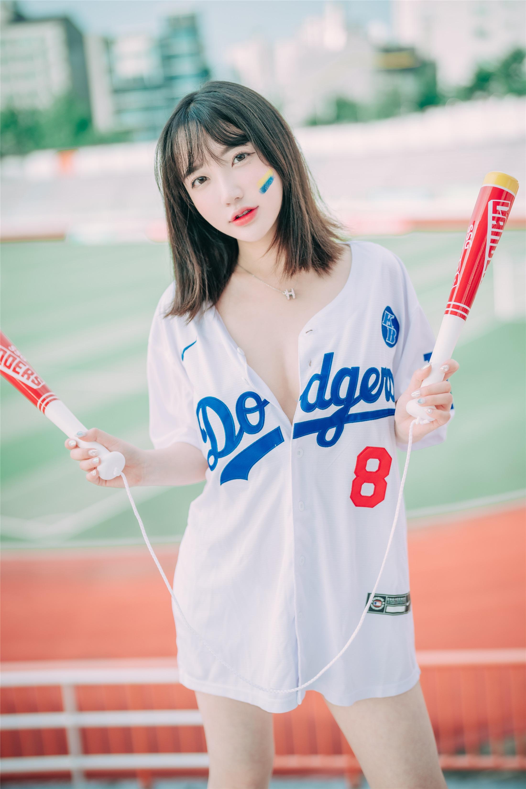 DJAWA] Son Ye-Eun - Cheer Up in the Summer 126P