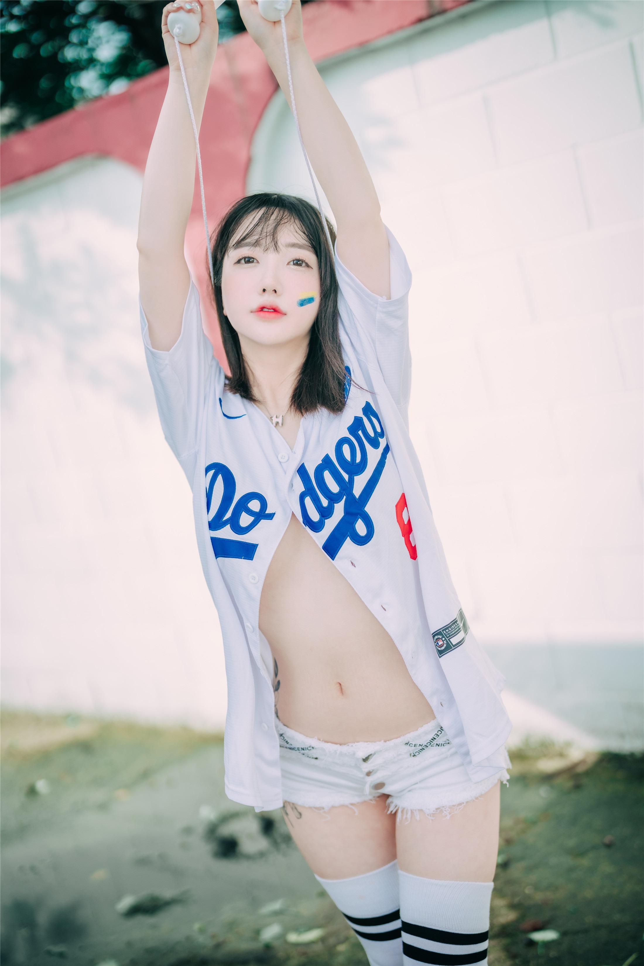 DJAWA] Son Ye-Eun - Cheer Up in the Summer 126P