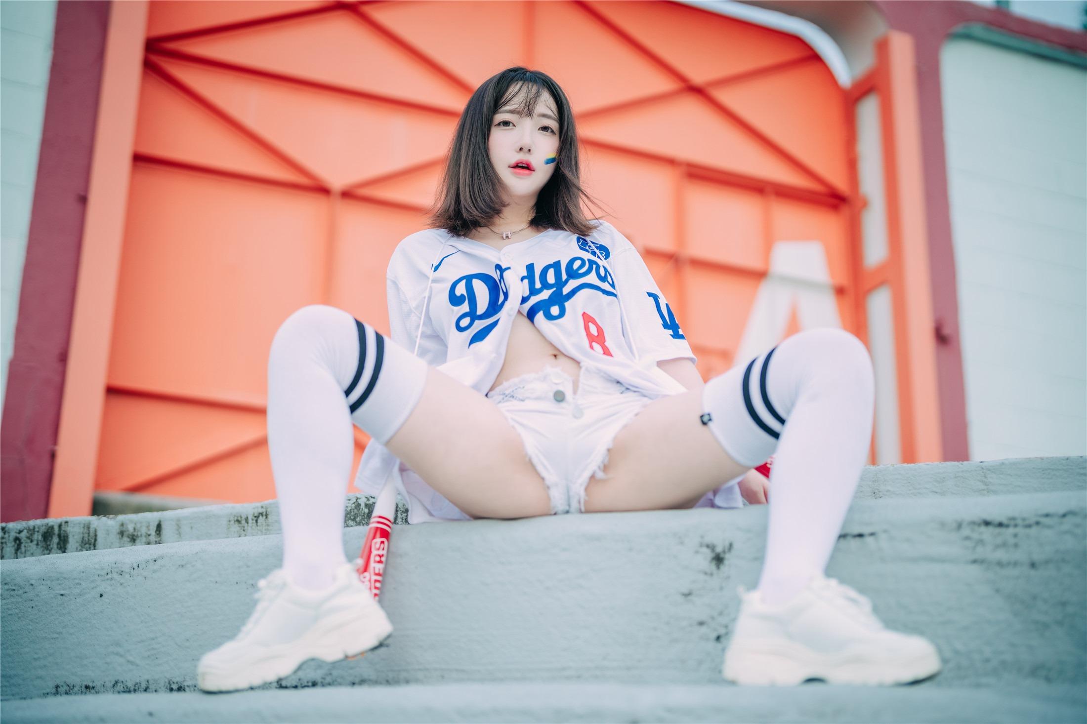 DJAWA] Son Ye-Eun - Cheer Up in the Summer 126P