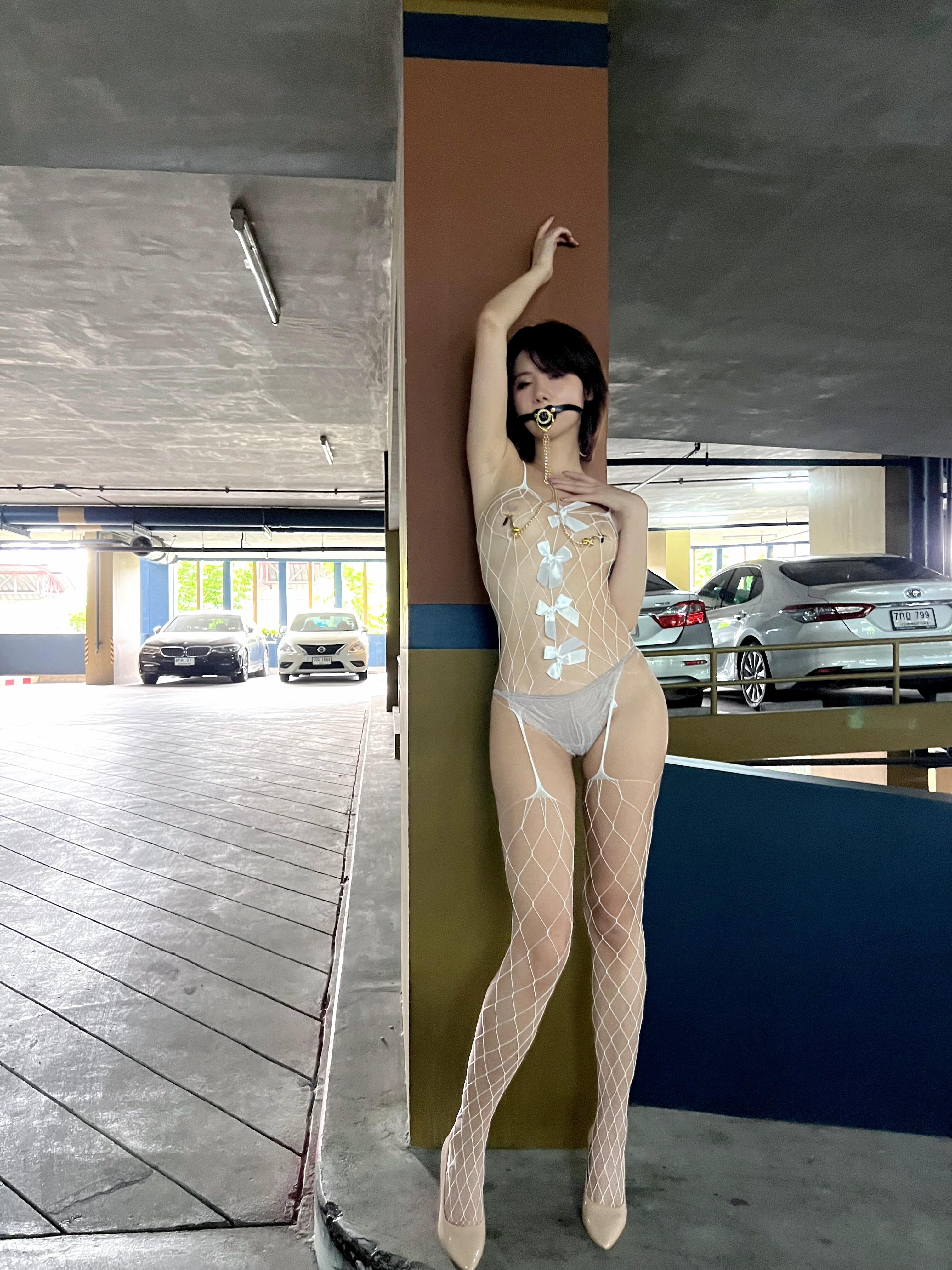 就是阿朱啊 – 海底捞+连体白丝露出 66P