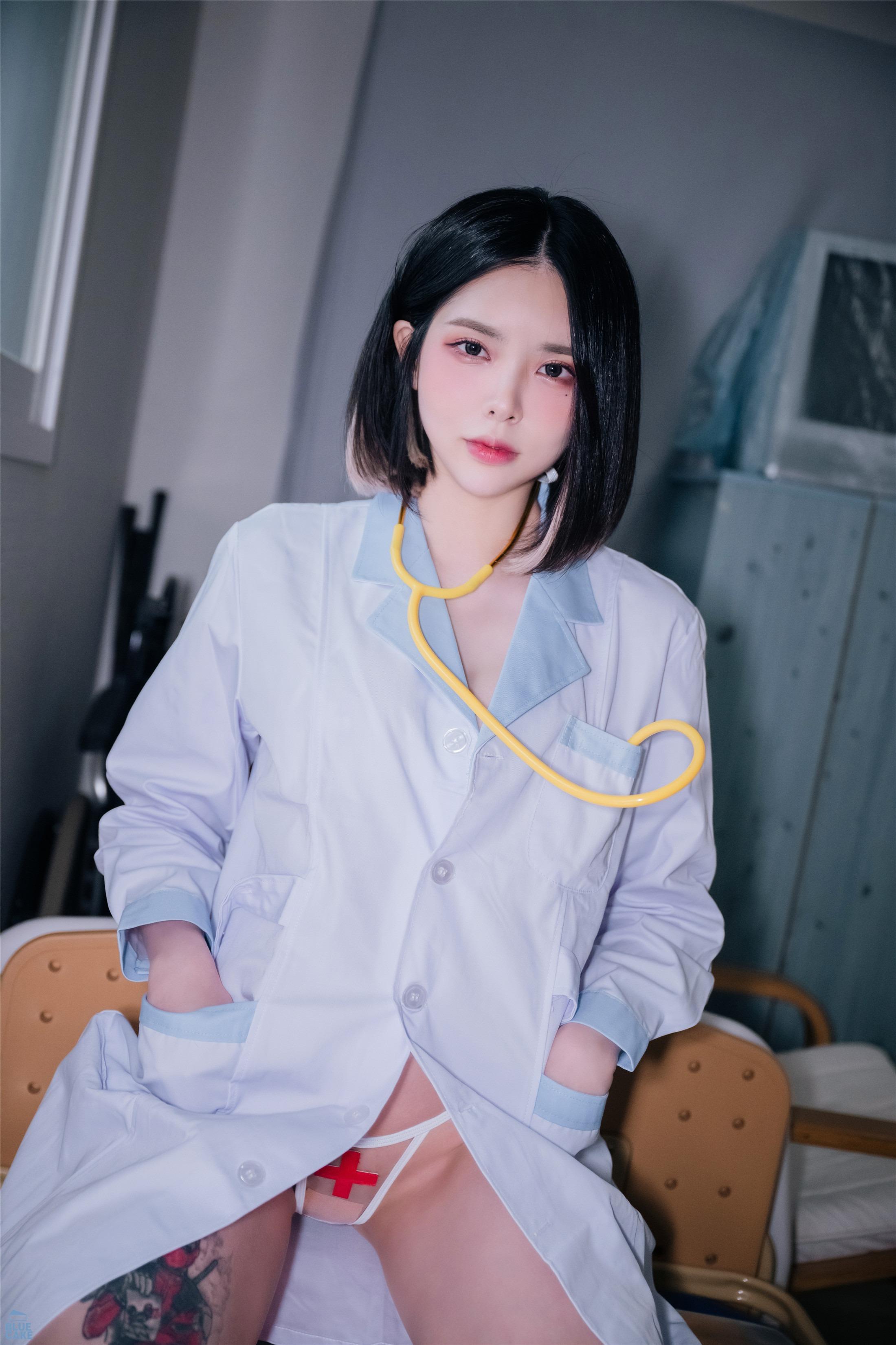 블루케이크] 히카리 Vol.04 배드 닥터 서큐버스 RED+ 146P