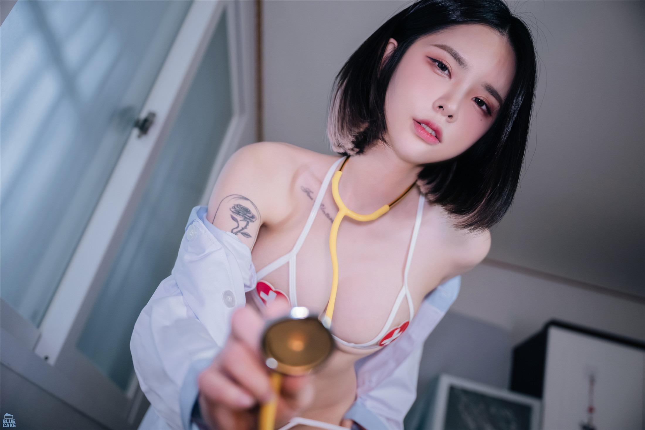 블루케이크] 히카리 Vol.04 배드 닥터 서큐버스 RED+ 146P
