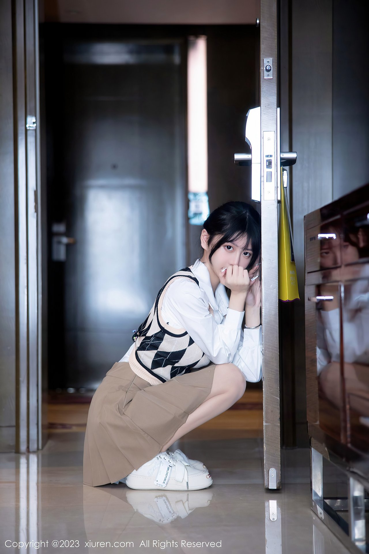 [XiuRen秀人网] 2023.02.27 No.6329 短裙美腿 谢小蒽