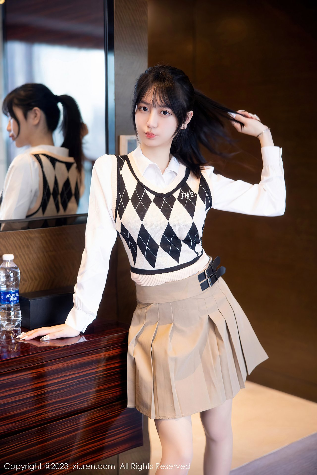 [XiuRen秀人网] 2023.02.27 No.6329 短裙美腿 谢小蒽