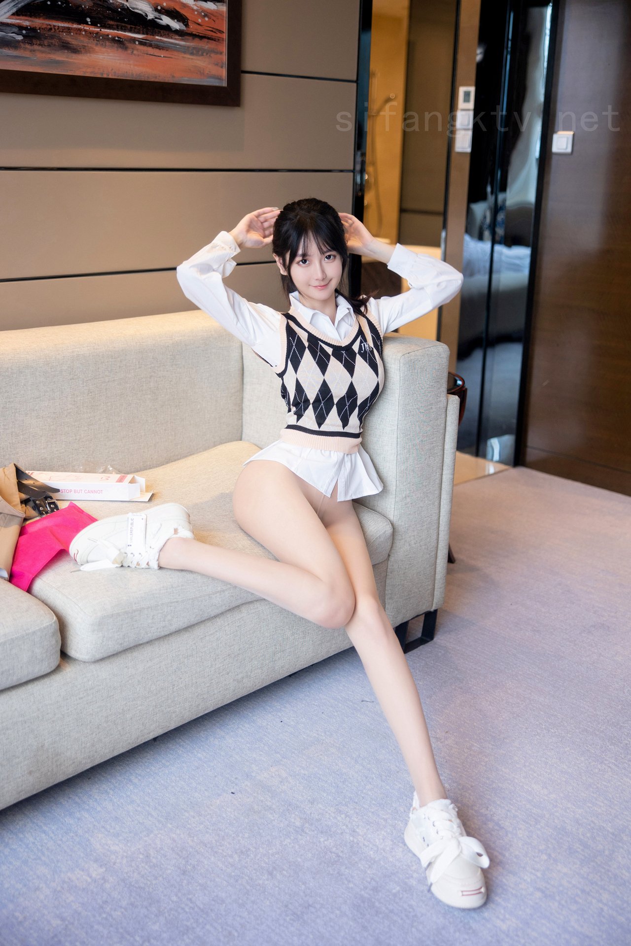 [Xu Ren Show ] Hai mươi2.227 không.639.29 váy ngắn, chân đẹp, cảm ơn bé nhỏ.
