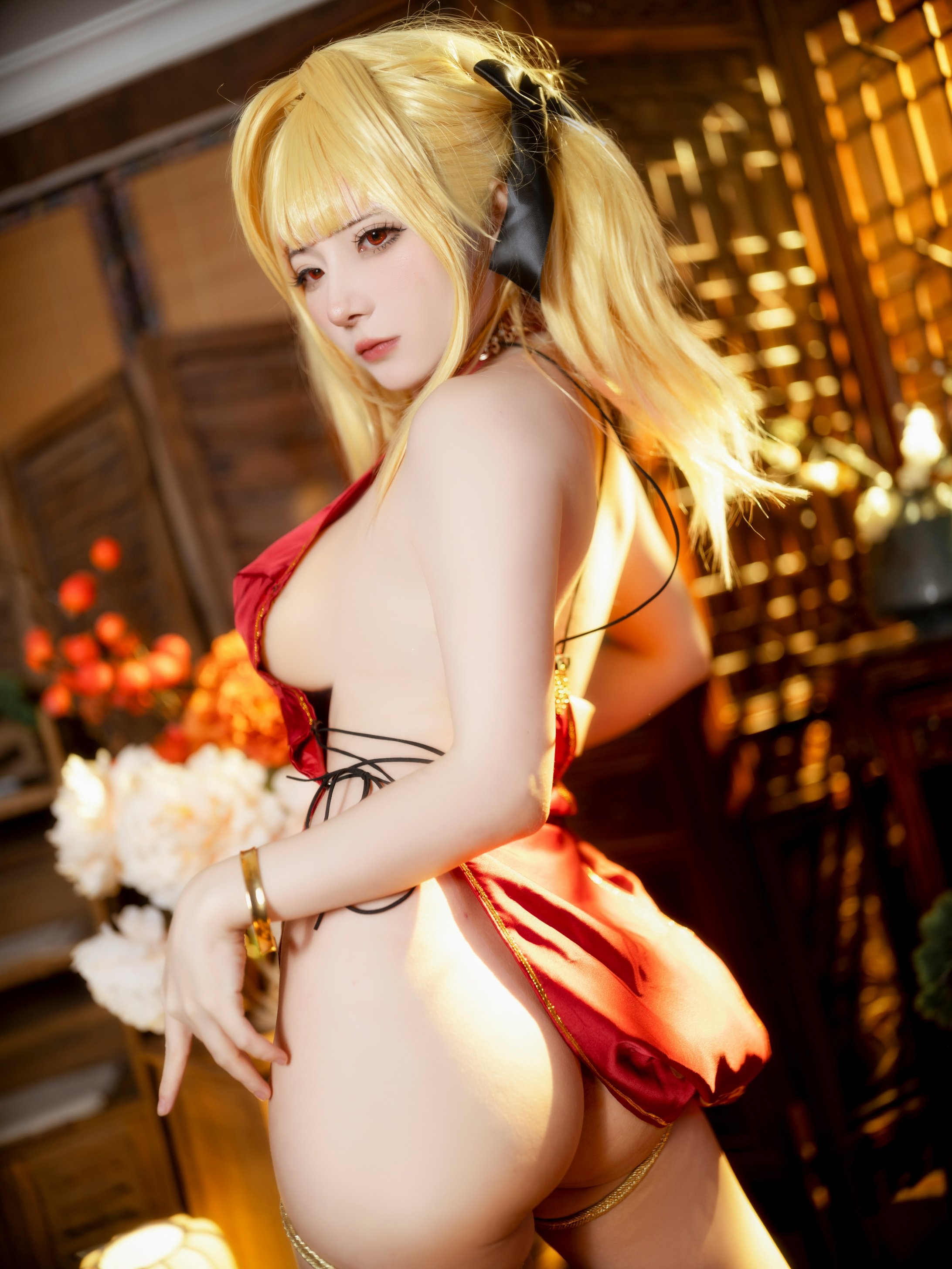 Shi San Bu Shi Shi w - Mercenary Blonde Qipao