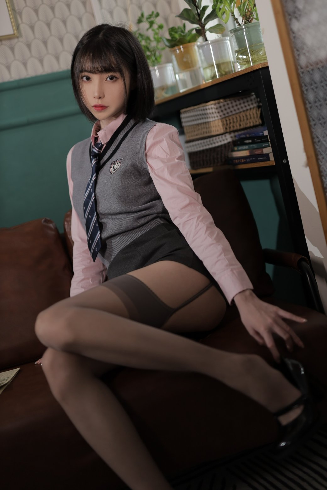 허란——블랙 실크 교복