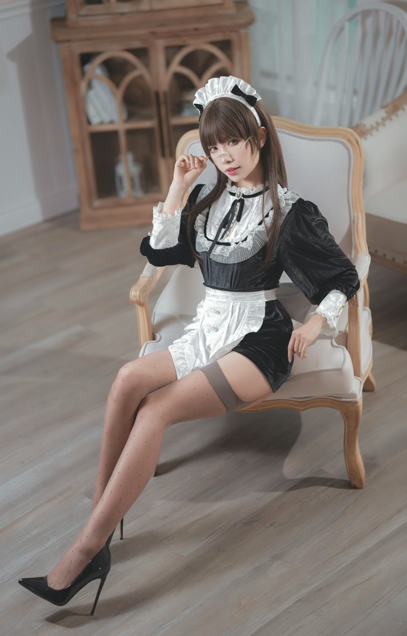 Neko Wei Wei No. 006 Velvet Maid