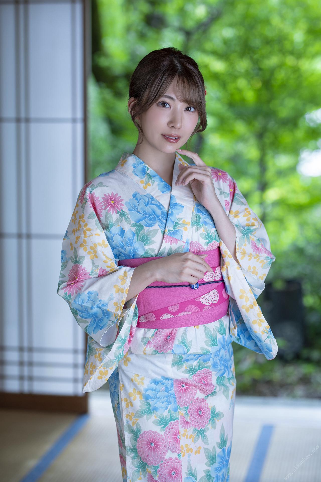 山岸逢花ヘアヌード写真集「百花」89P