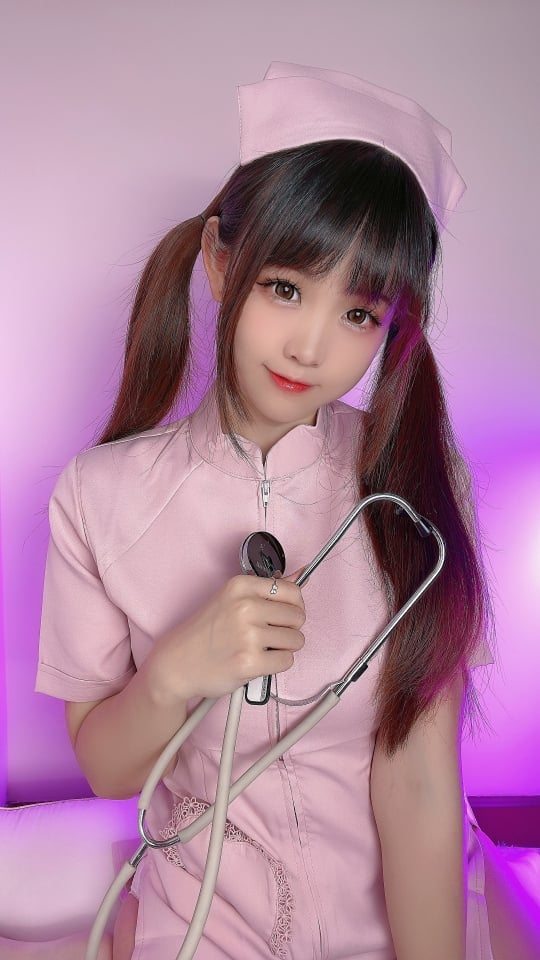 miko酱ww NO.14 护士姐姐