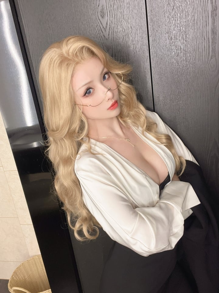rioko凉凉子 NO.106 女总裁