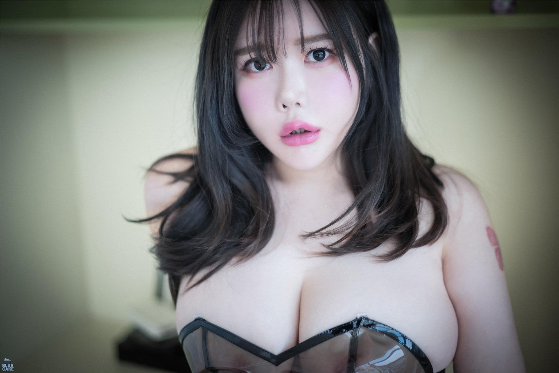 [BLUECAKE] JiSua Vol.05 - Nude Bikini_Black RED+ 59P