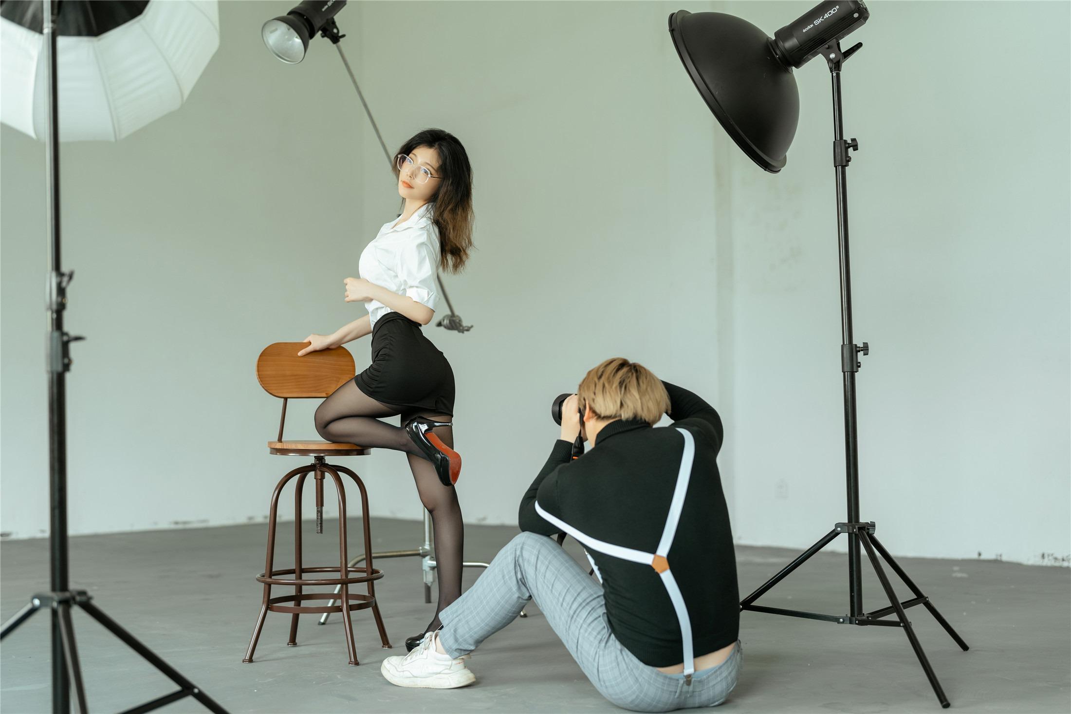 Tao Liang A-Zhai - About Those Things Regarding Part-Time Modeling 48P