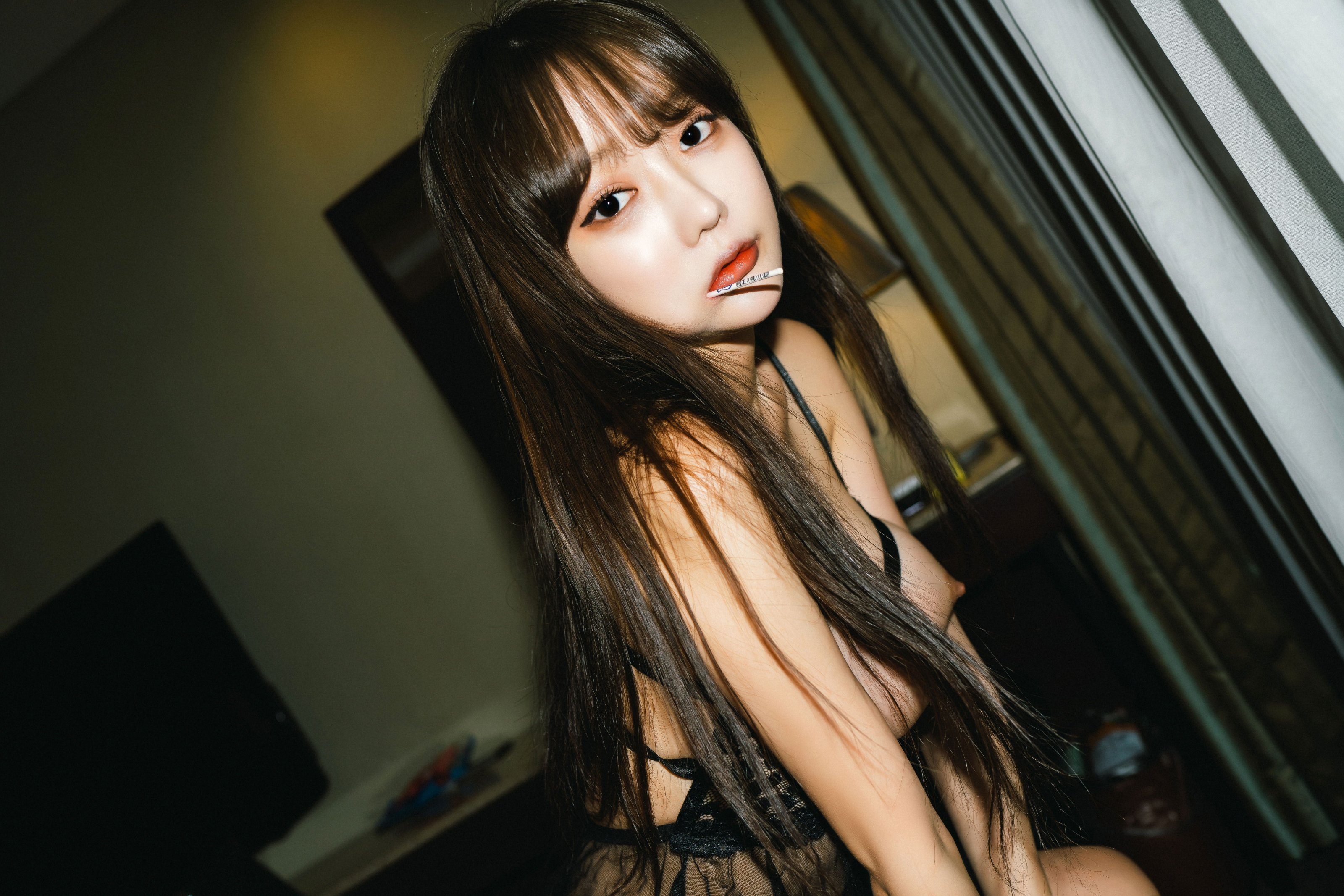 Moon Night Snap – Jucy (Ju-si) - Cô gái kẹo
