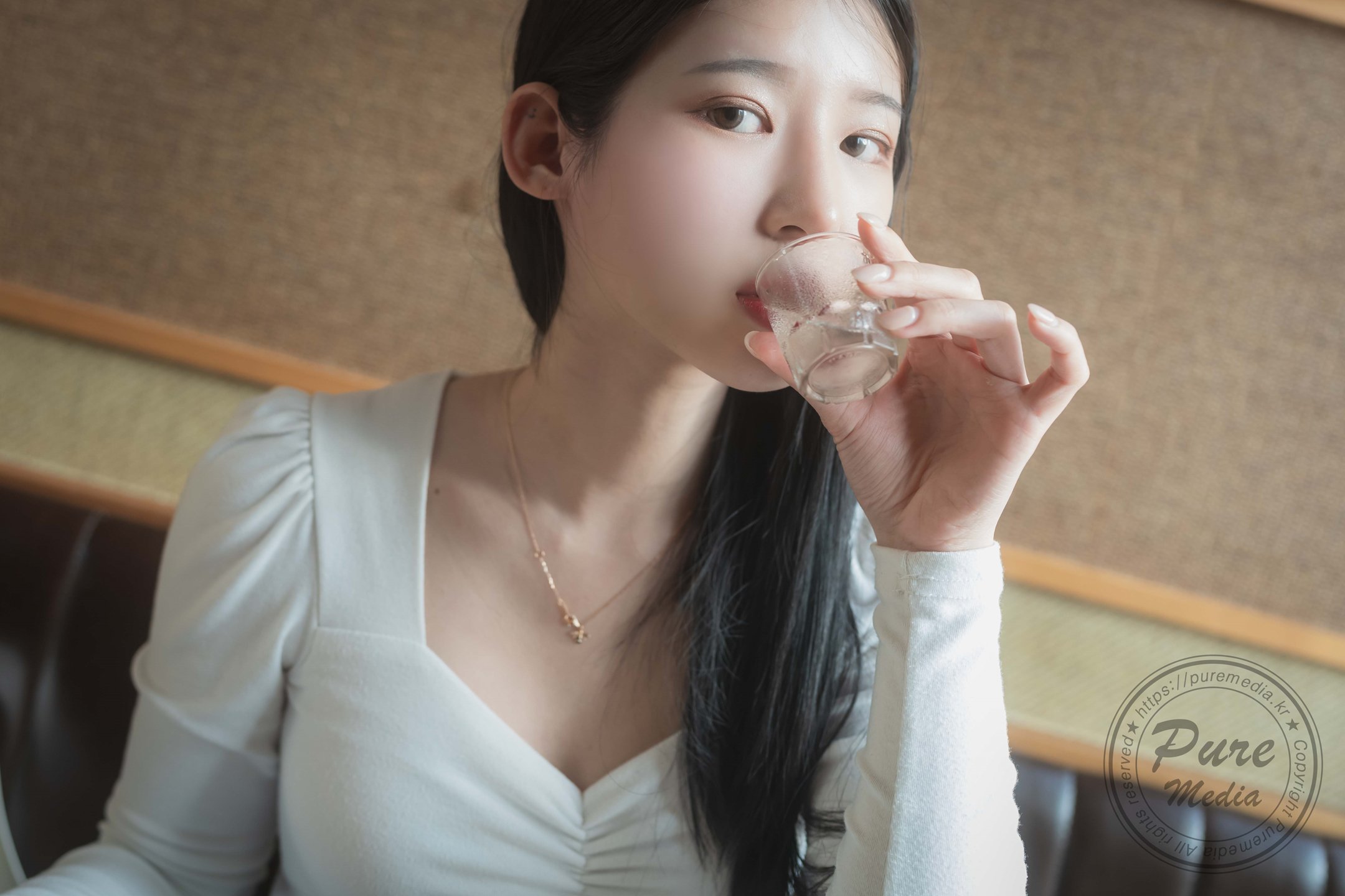 Pure Media Yeha Vol.244 Office Girl