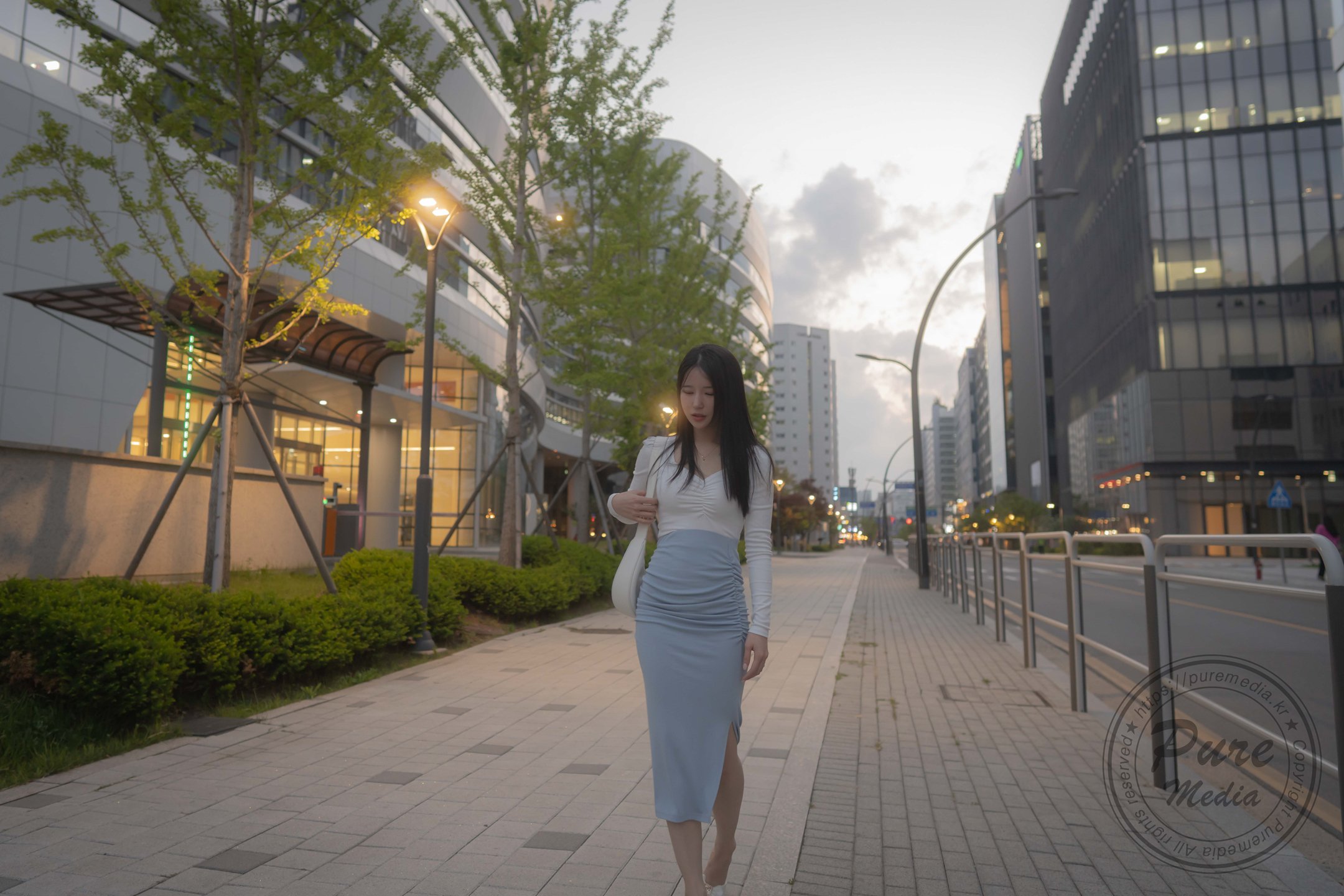 [Pure Media - Yeha (예하)] Vol.244 Kidnapped Basement Office Girl