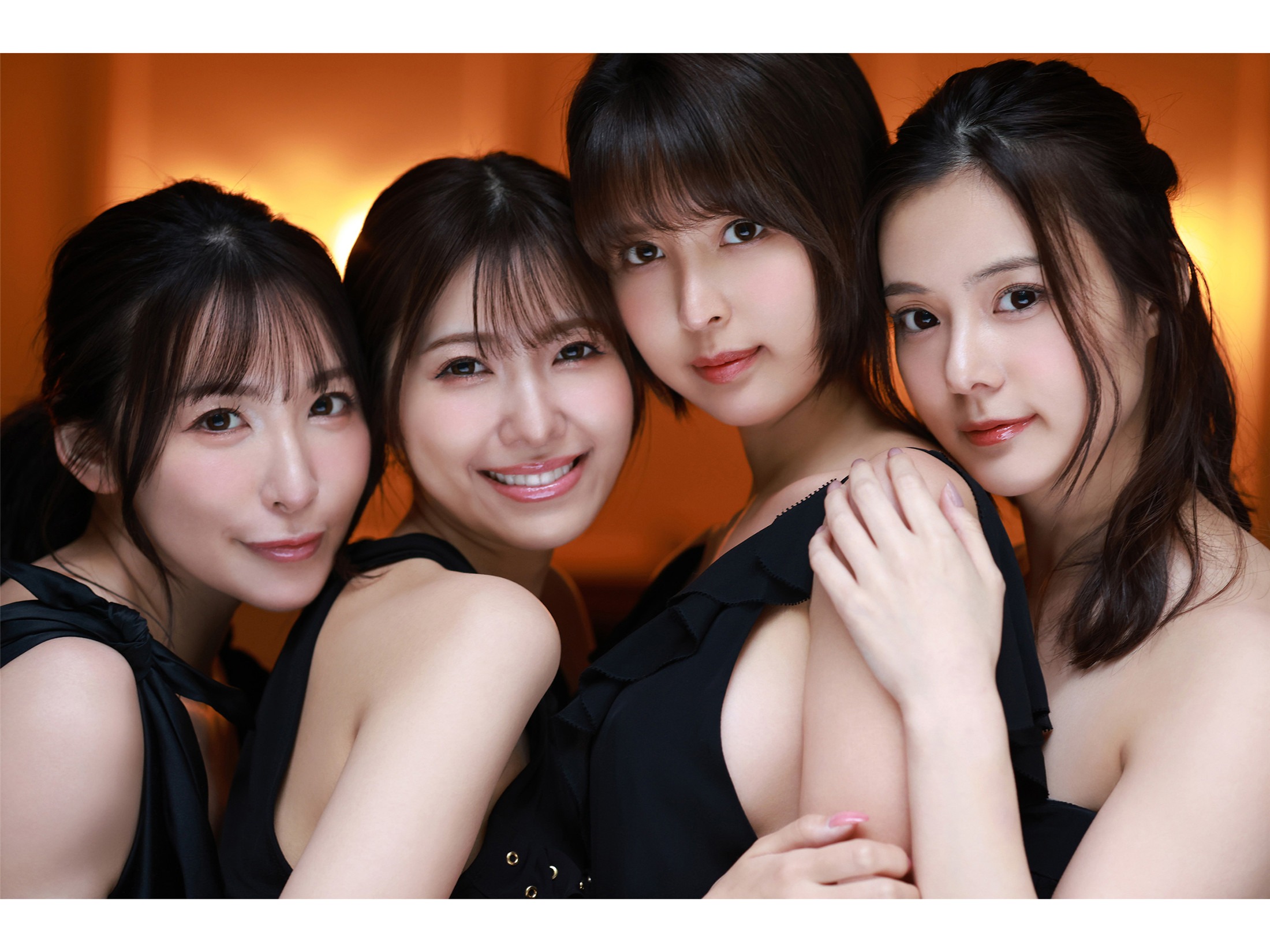 8woman ラストダンス 裸女神∞景 写真集 108P