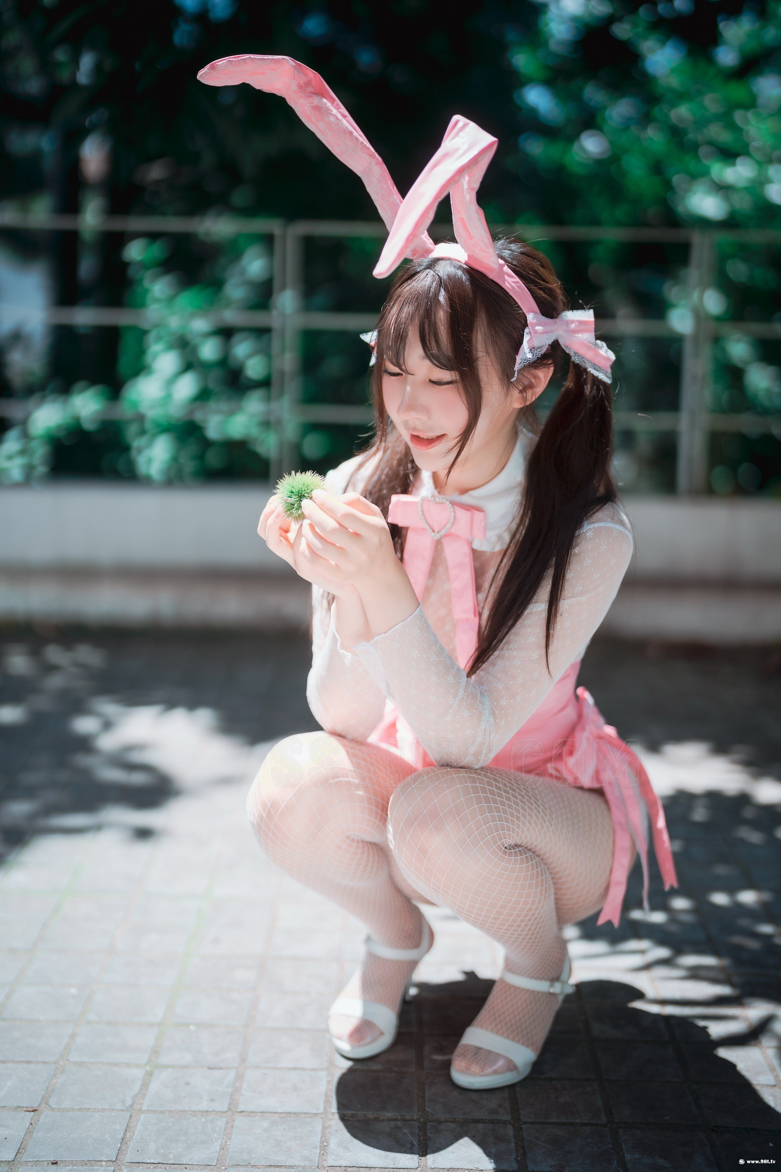 NewBom NO.004 [DJAWA] The Year of the Pink Bunny (+S.Ver) [72P]