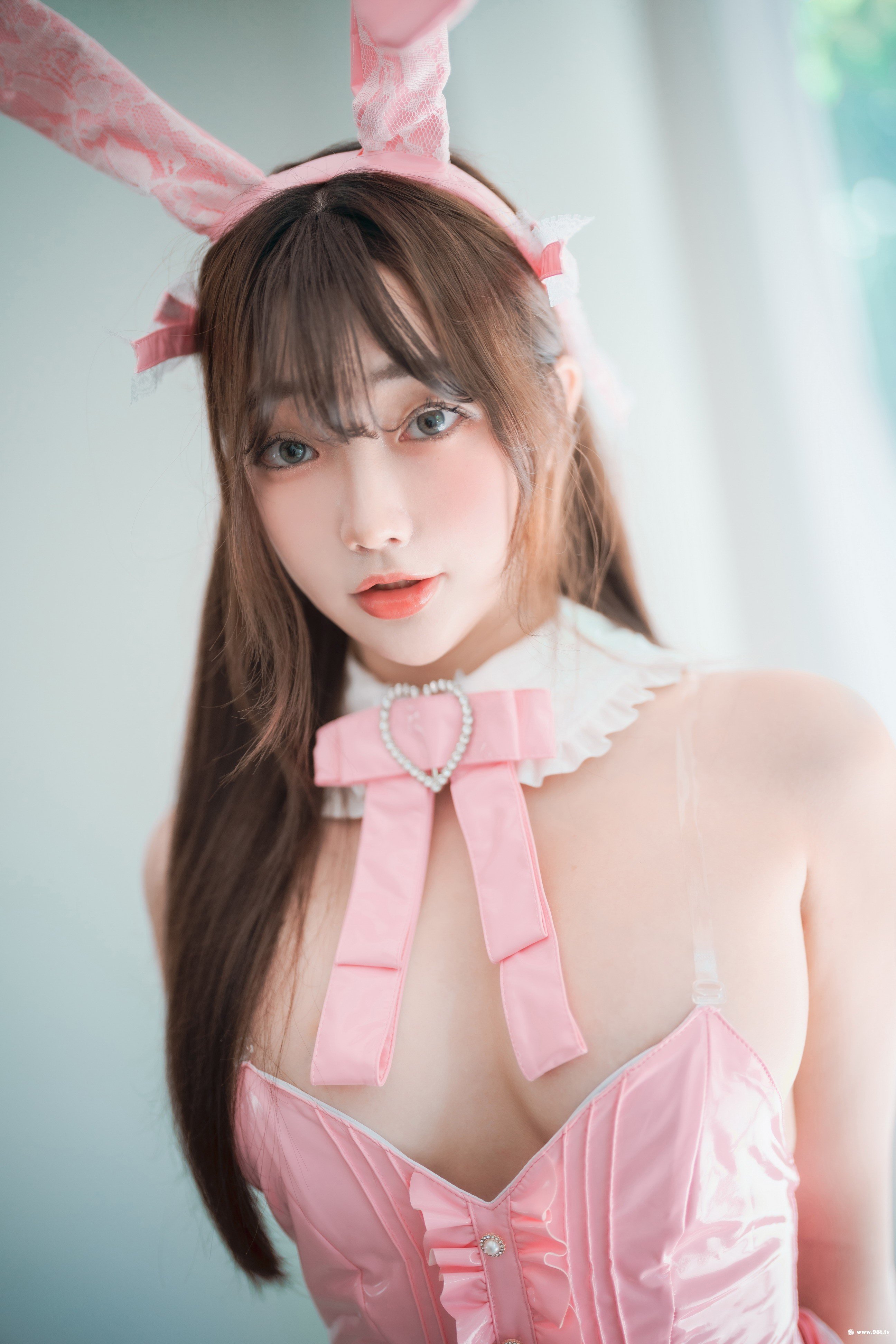 นิวบอม NO.004 [ดีจาวา] ปีของกระต่ายชมพู (+เวอร์ชั่นพิเศษ) [72P