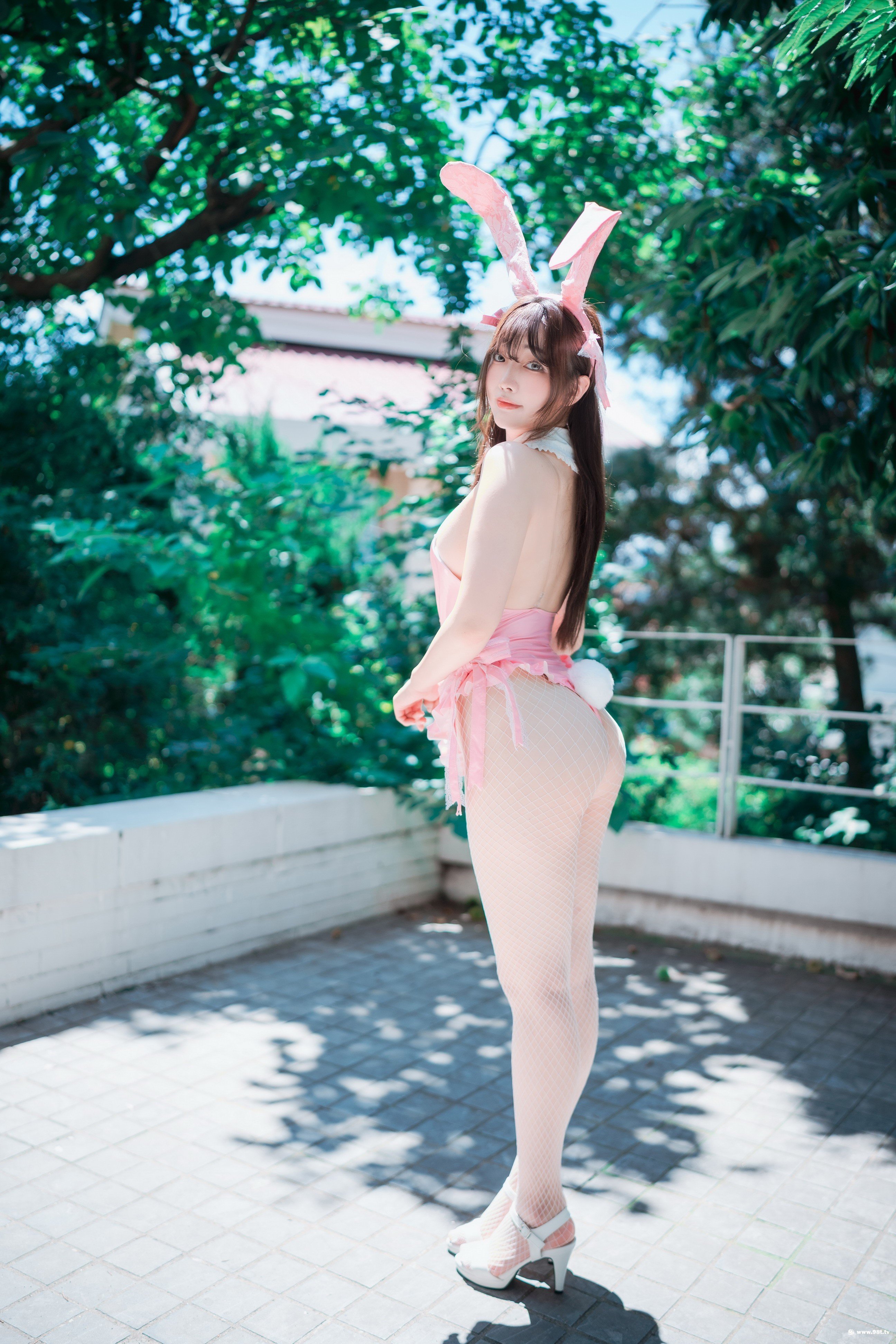 นิวบอม NO.004 [ดีจาวา] ปีของกระต่ายชมพู (+เวอร์ชั่นพิเศษ) [72P