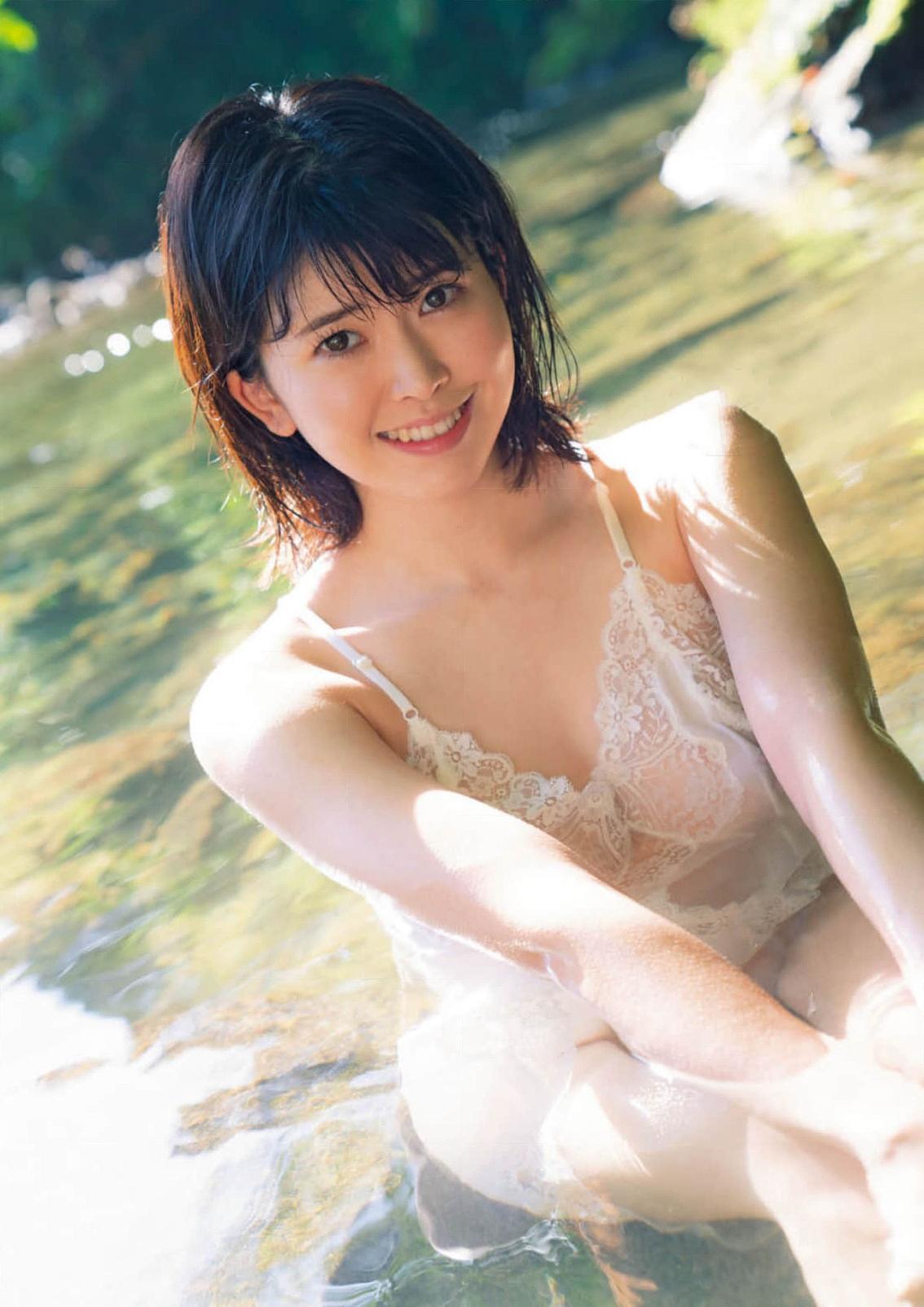 明日見未来1st写真集『あすみみ図鑑』118P