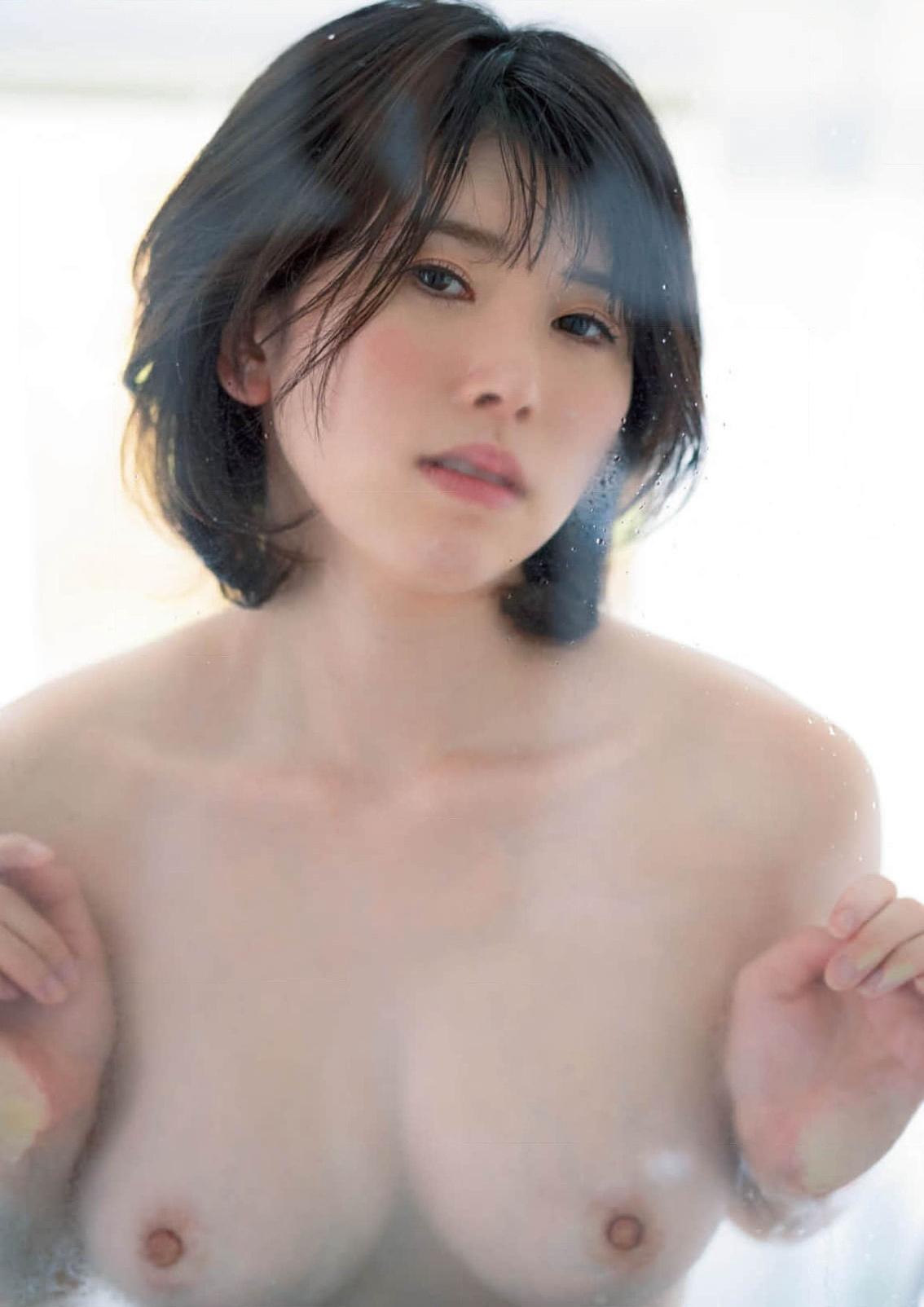 明日見未来1st写真集『あすみみ図鑑』118P