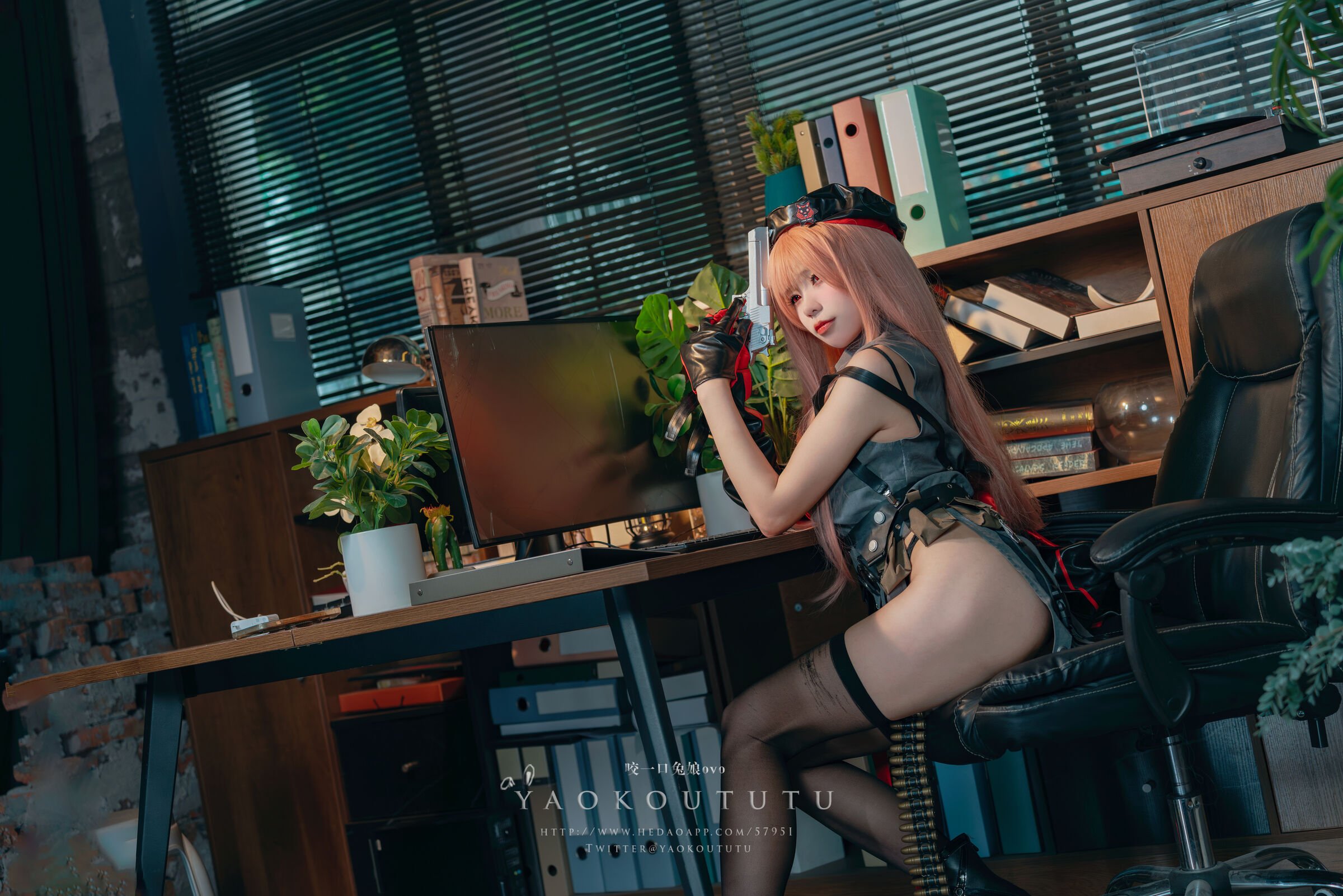 Take a Bite of the Bunny Girl - RAPI NIKKE 『Rapi Consultation Time』
