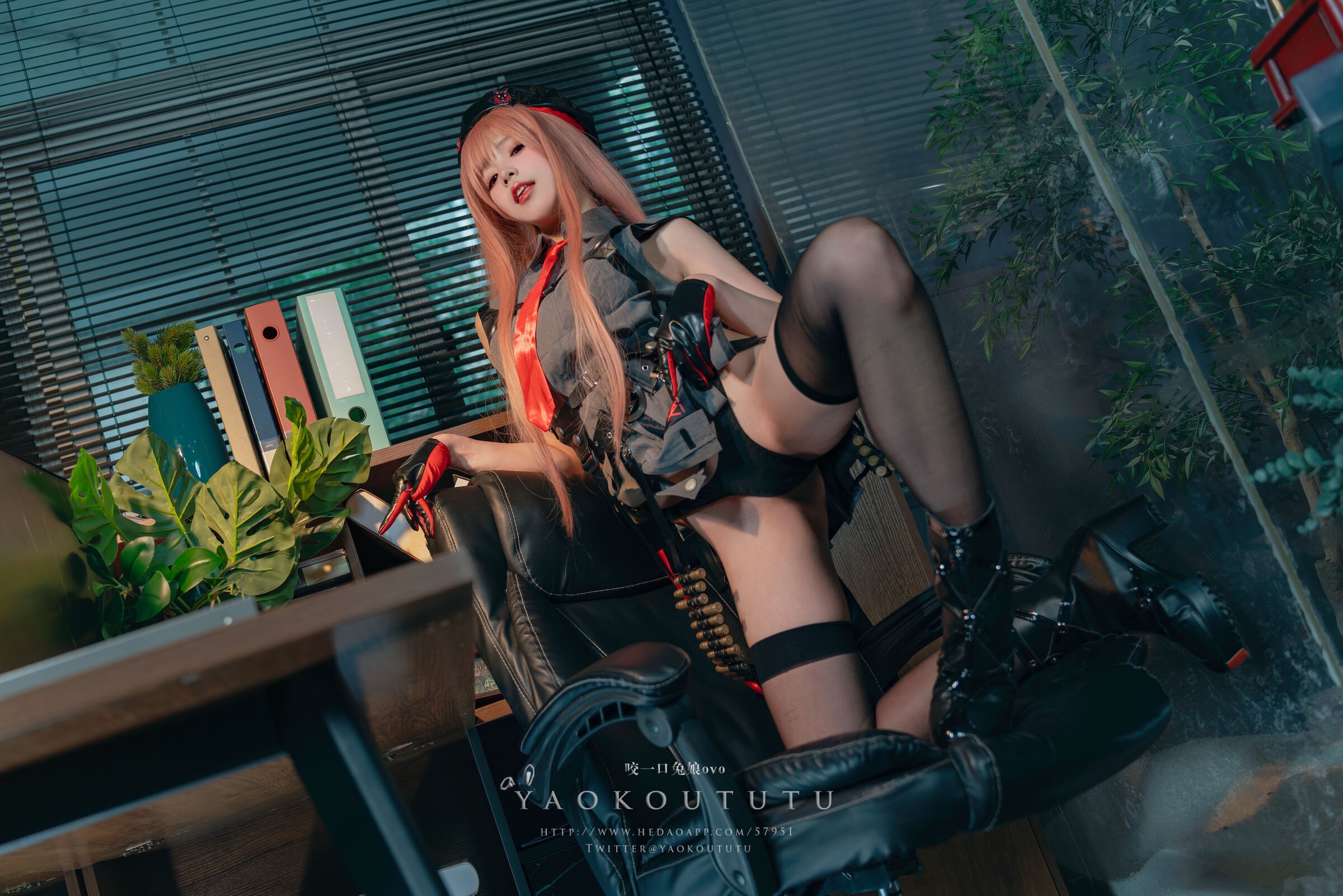 Take a Bite of the Bunny Girl - RAPI NIKKE 『Rapi Consultation Time』