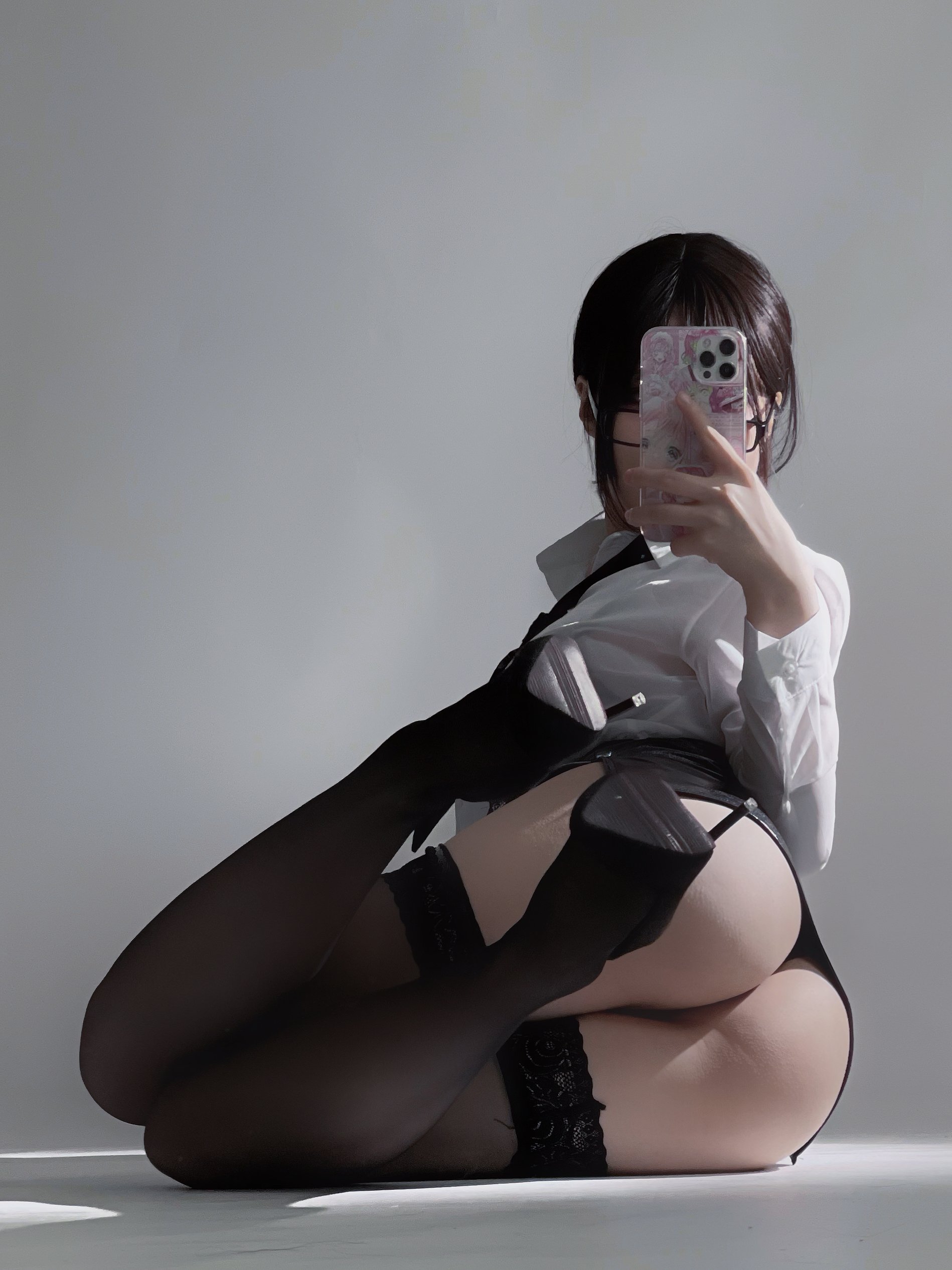 幼爱youmeko - 黑丝眼镜OL