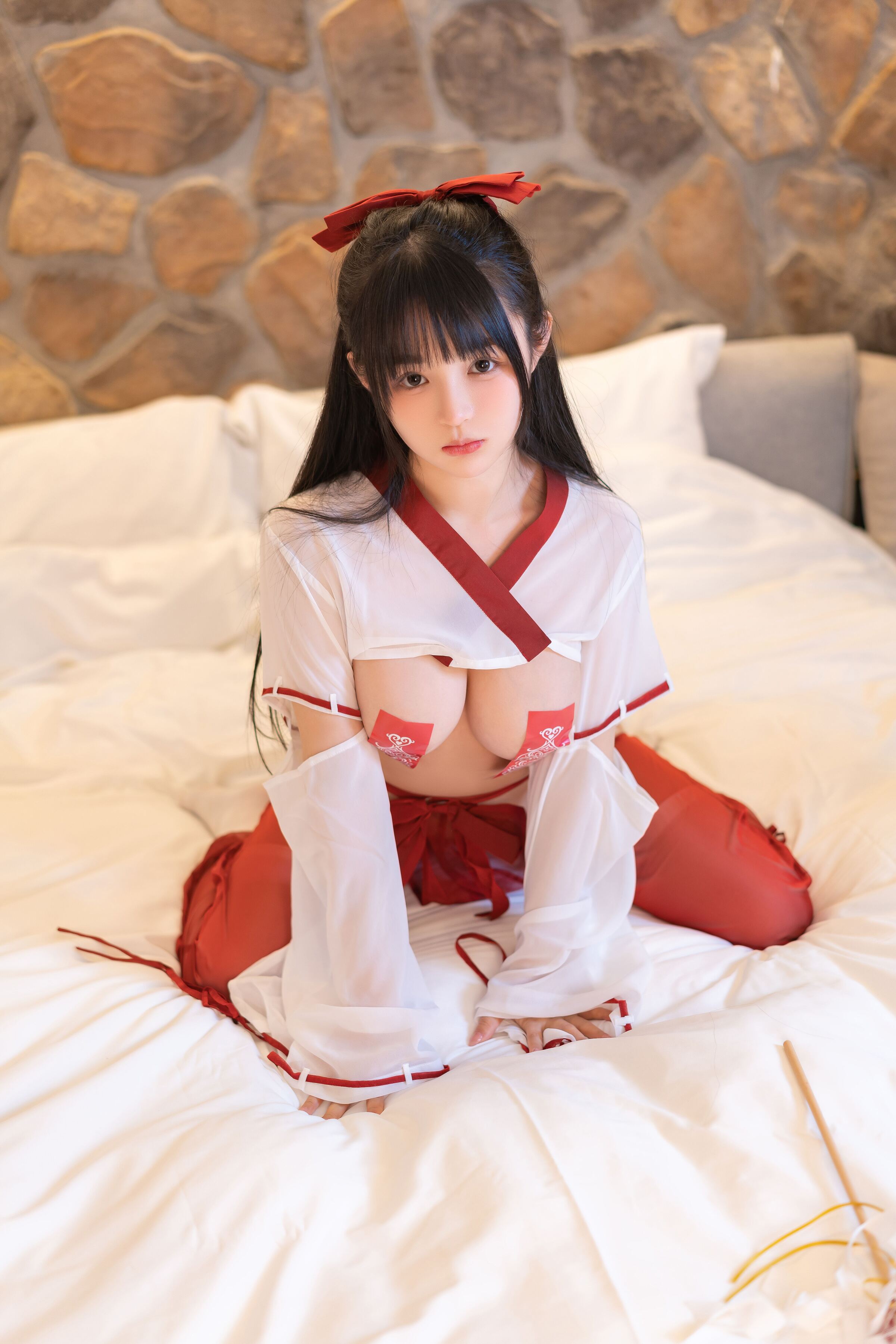 Sakurai Ningning - Nữ tư tế