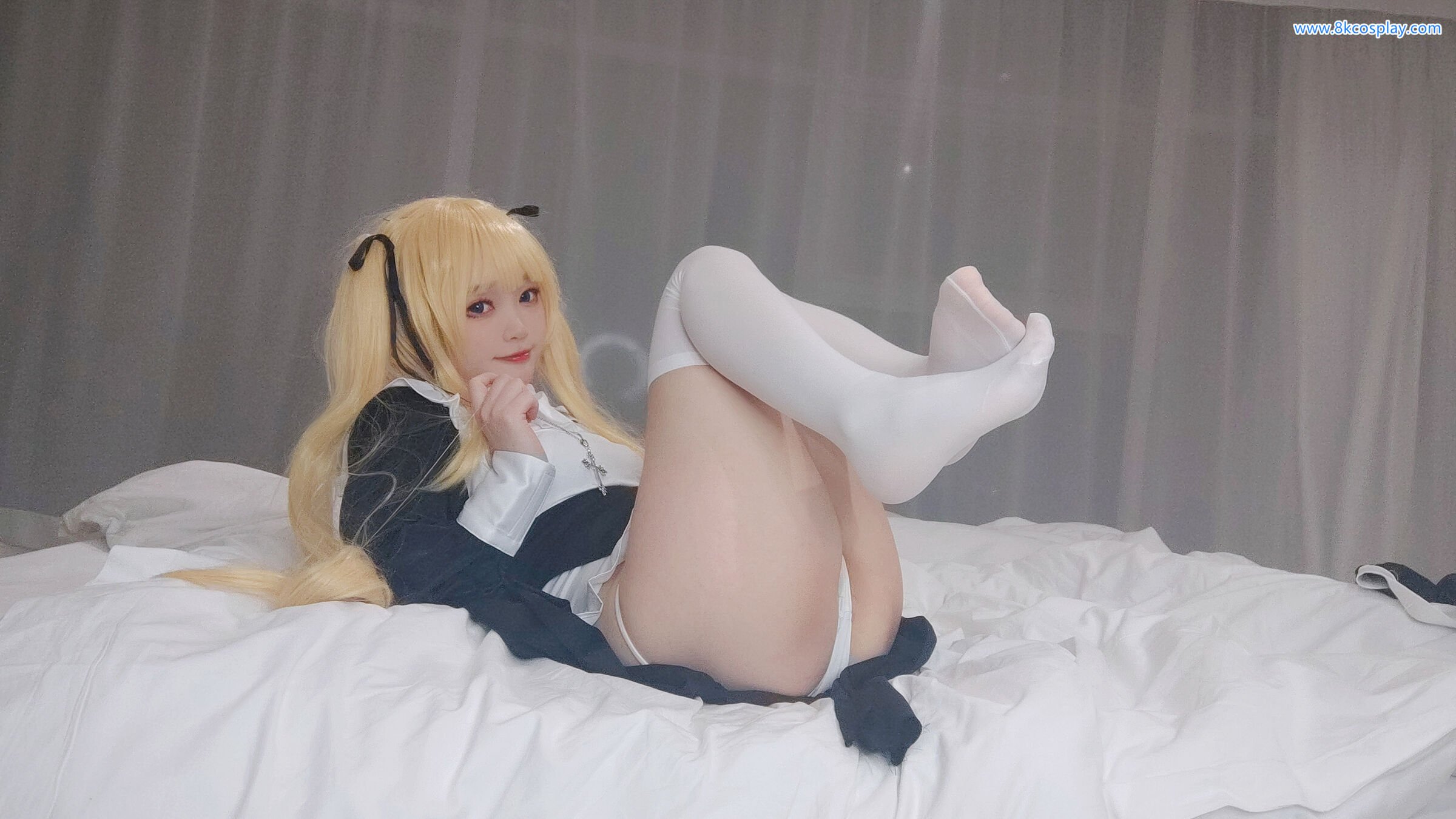 神沢永莉英梨梨修女自拍Cosplay写真