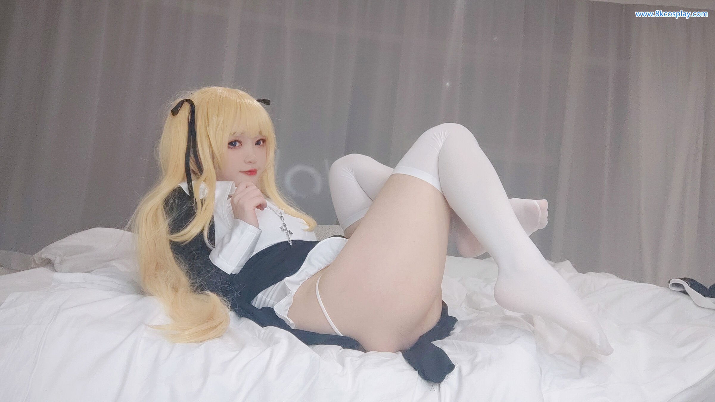 神沢永莉英梨梨修女自拍Cosplay写真