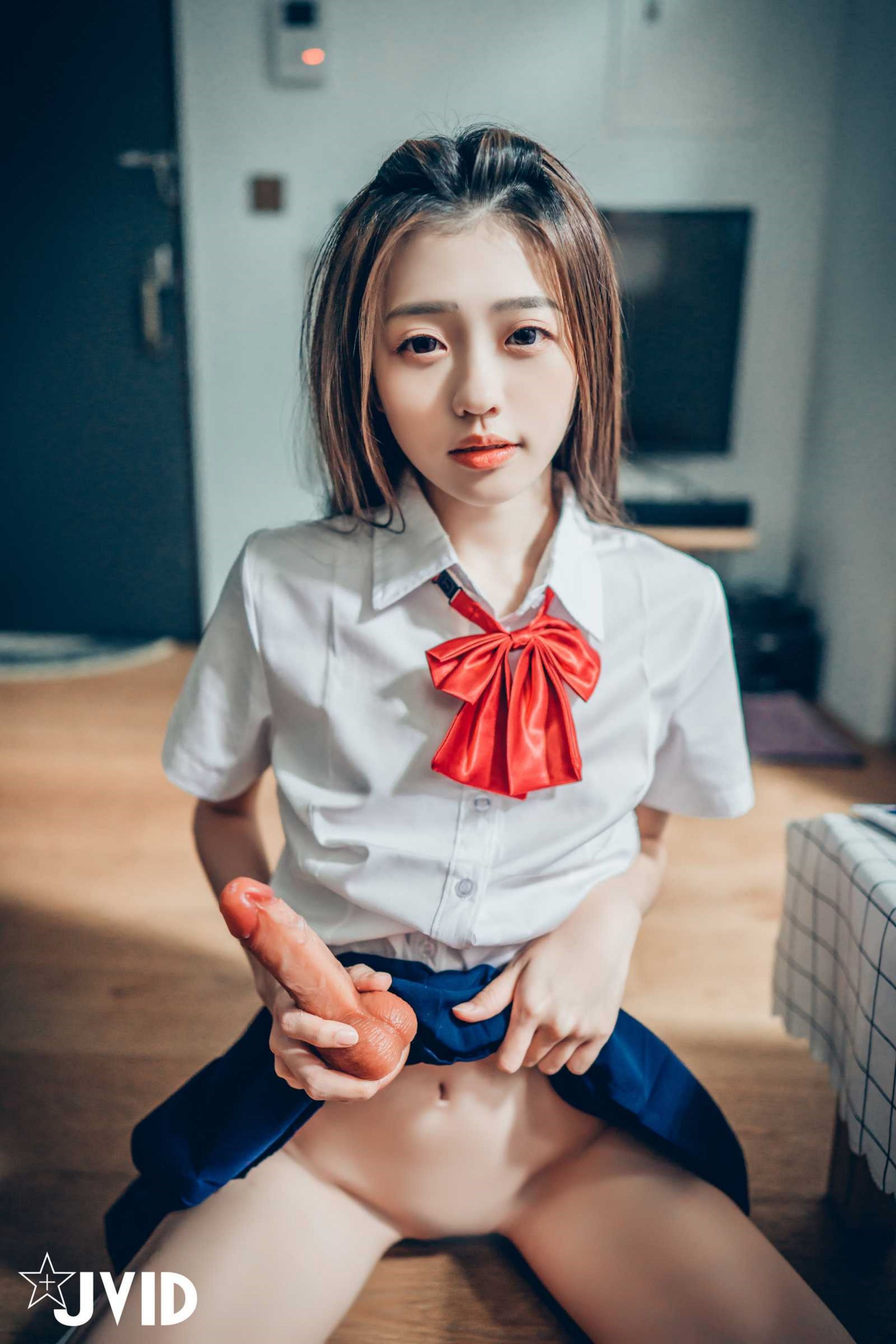 妍妍 抓到妹妹的把柄 | 94写真SEO精选