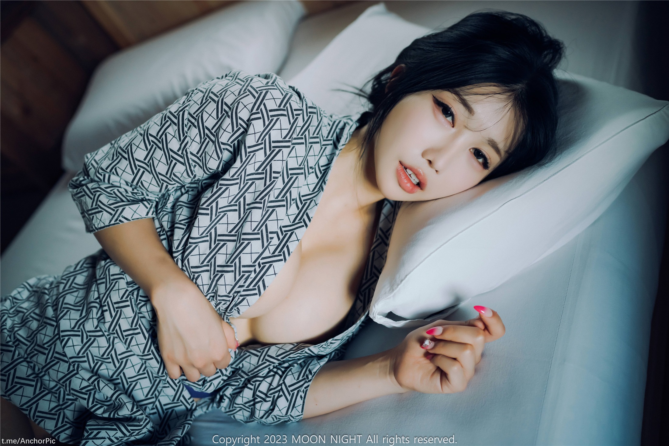 문 나이트 스냅] 윤진 (행운) - 디지털 포토북 84P