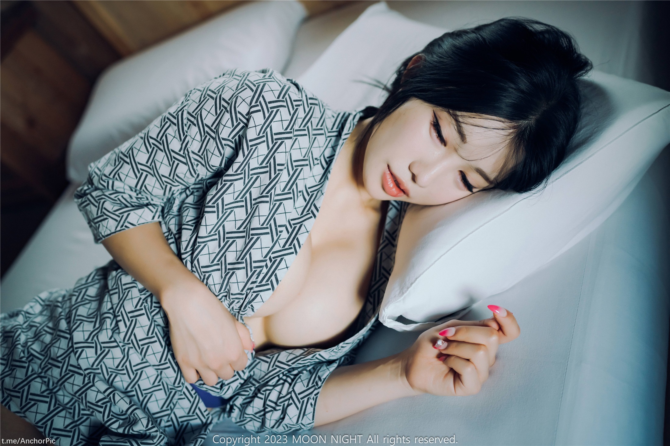 문 나이트 스냅] 윤진 (행운) - 디지털 포토북 84P