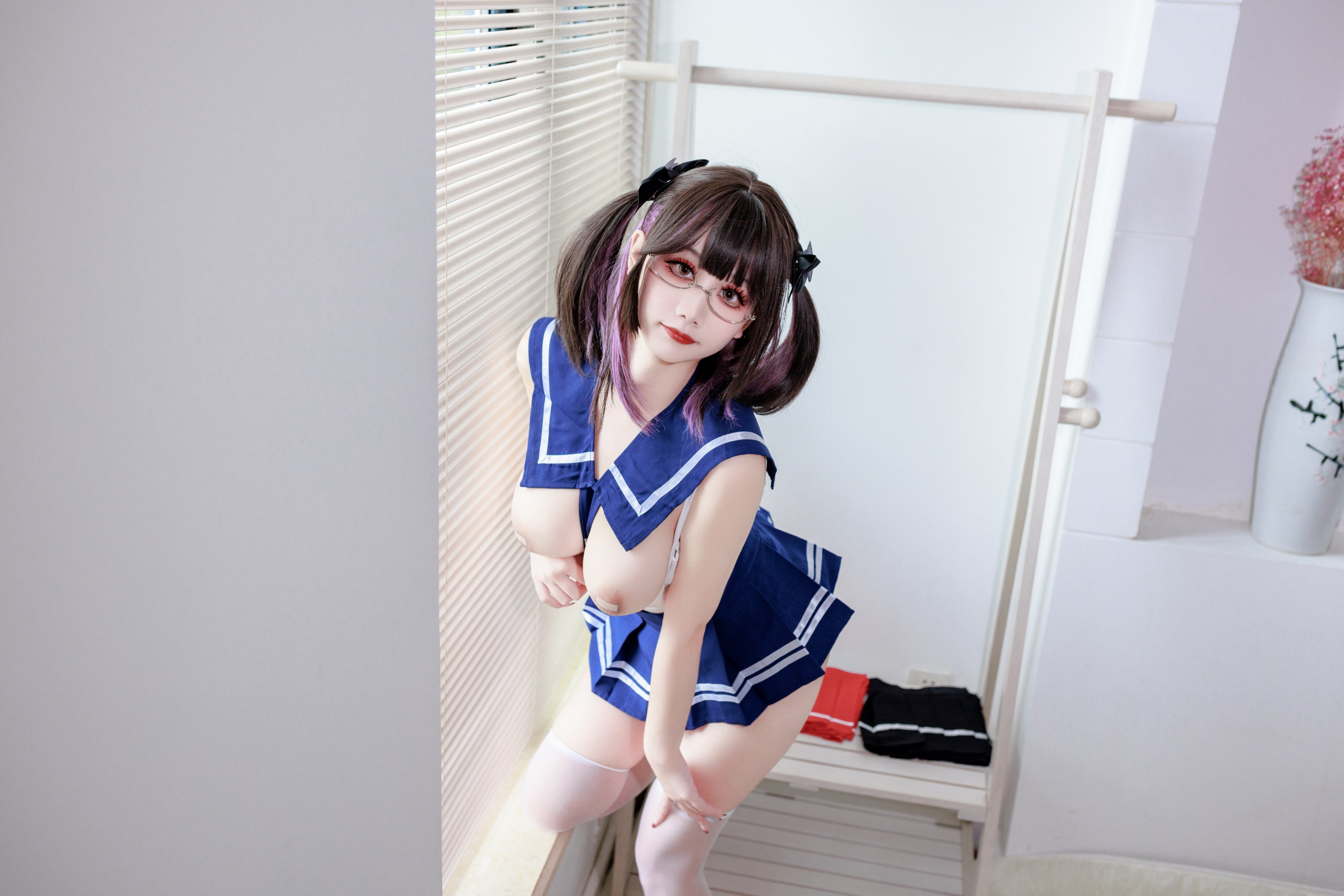 A Tuyết Tuyết – Trang phục thủy thủ liền thân