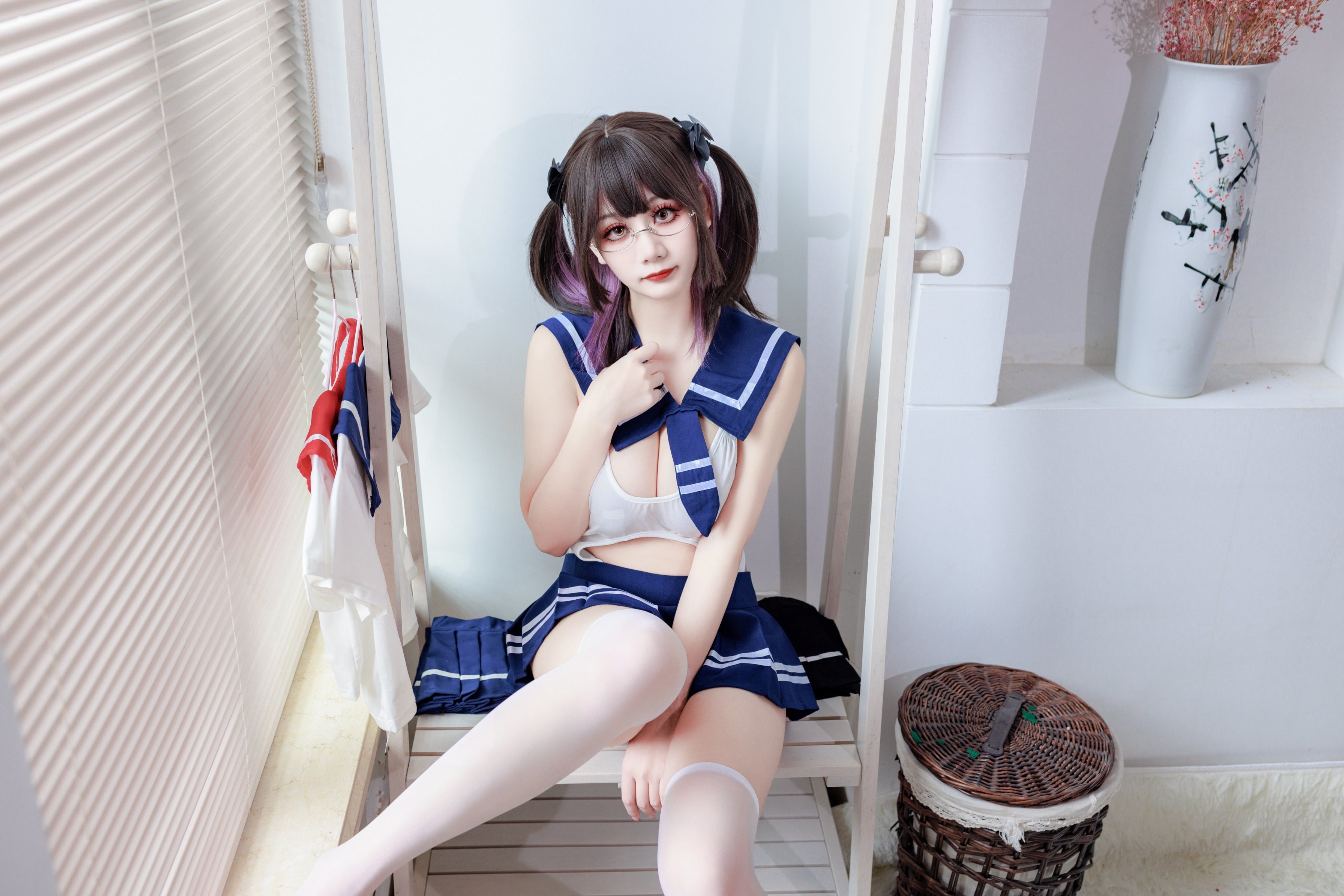 A Xue Xue – One-Piece Sailor Suit